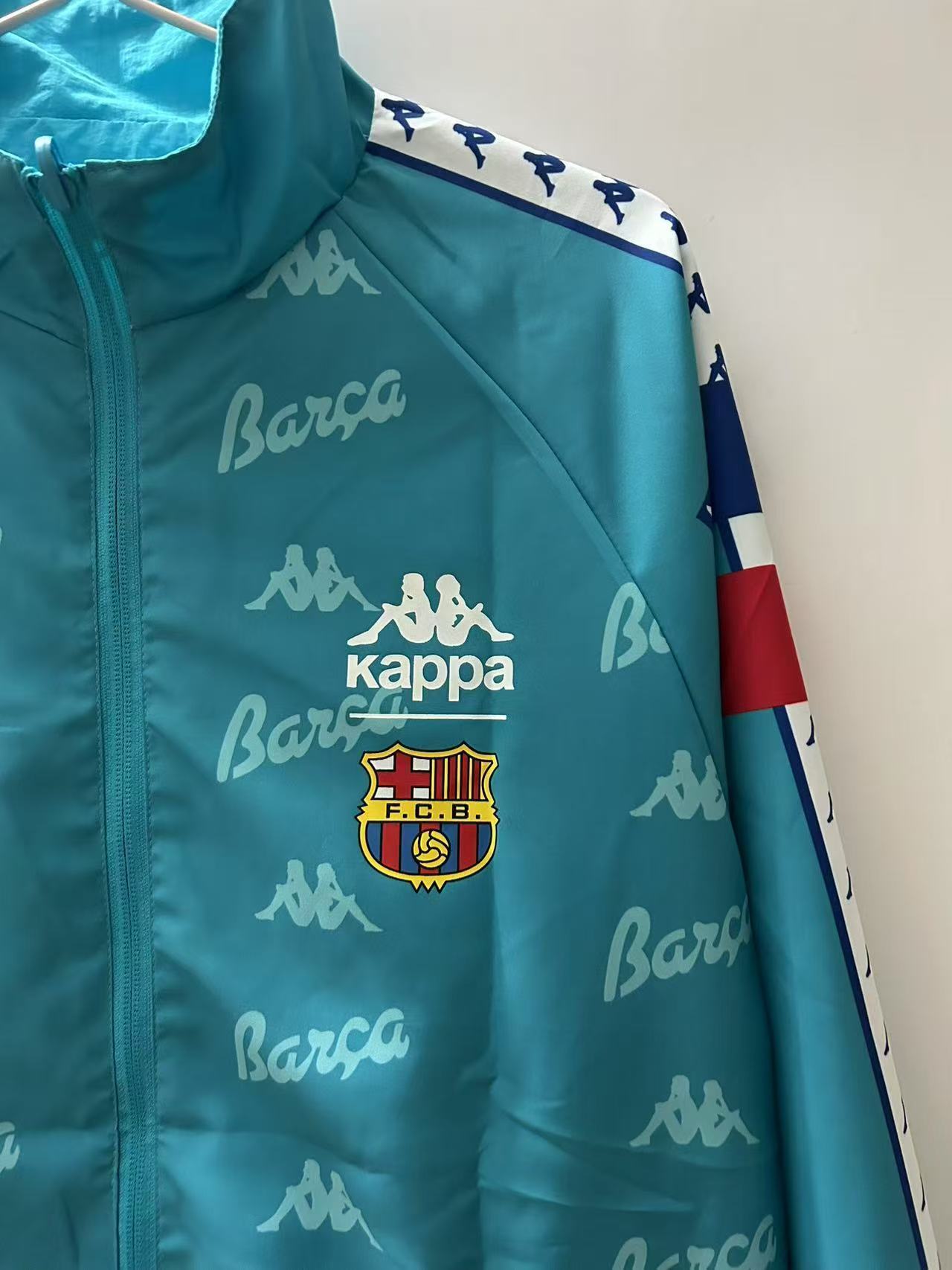 2025/2026 Barcelona Wendbar Windjacke Fußballtrikot 1:1 Thai-Qualität 03 – Bild 4