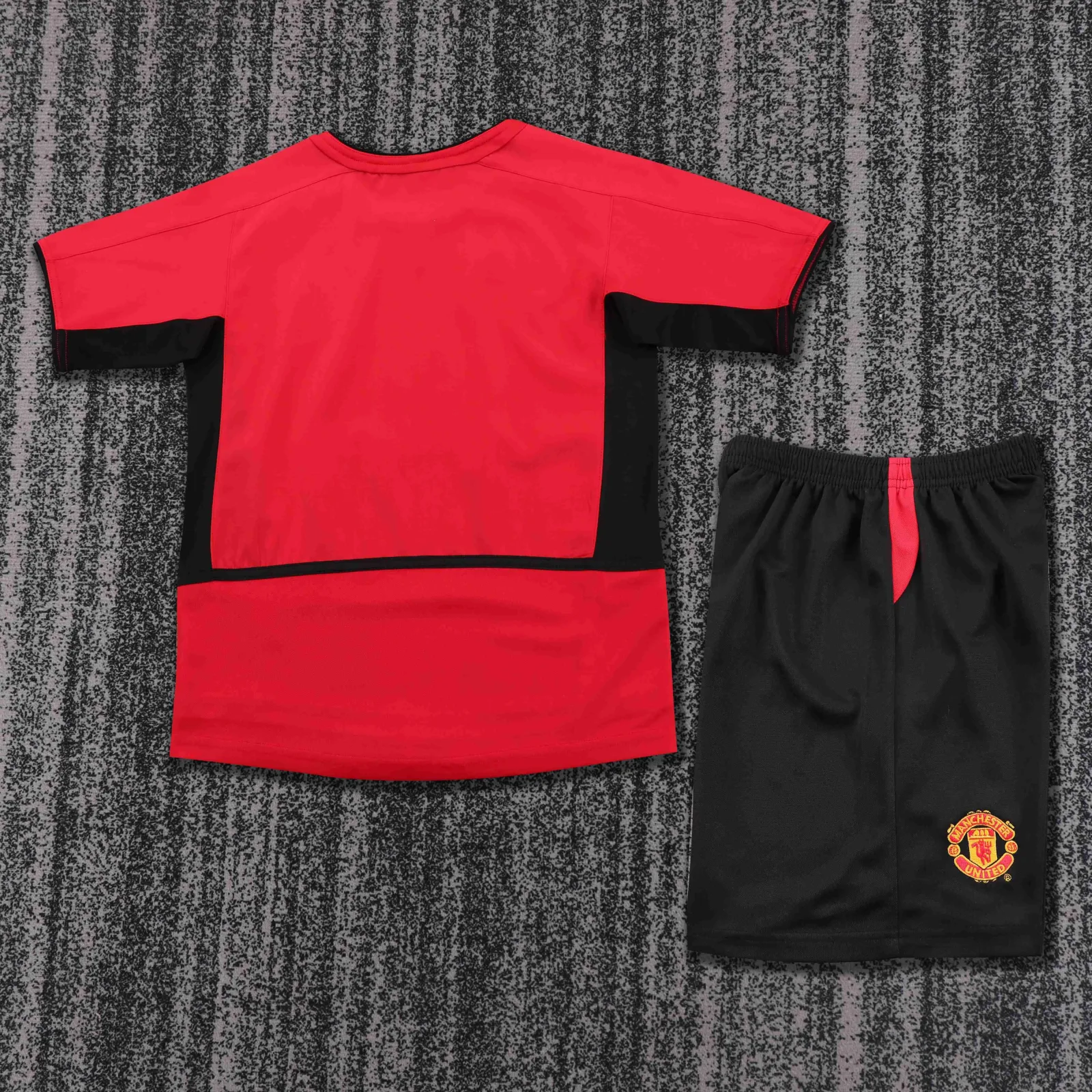 2002-2004 Retro Manchester United Home Football Shirt 1:1 Thai Quality Kids Size - Image 3