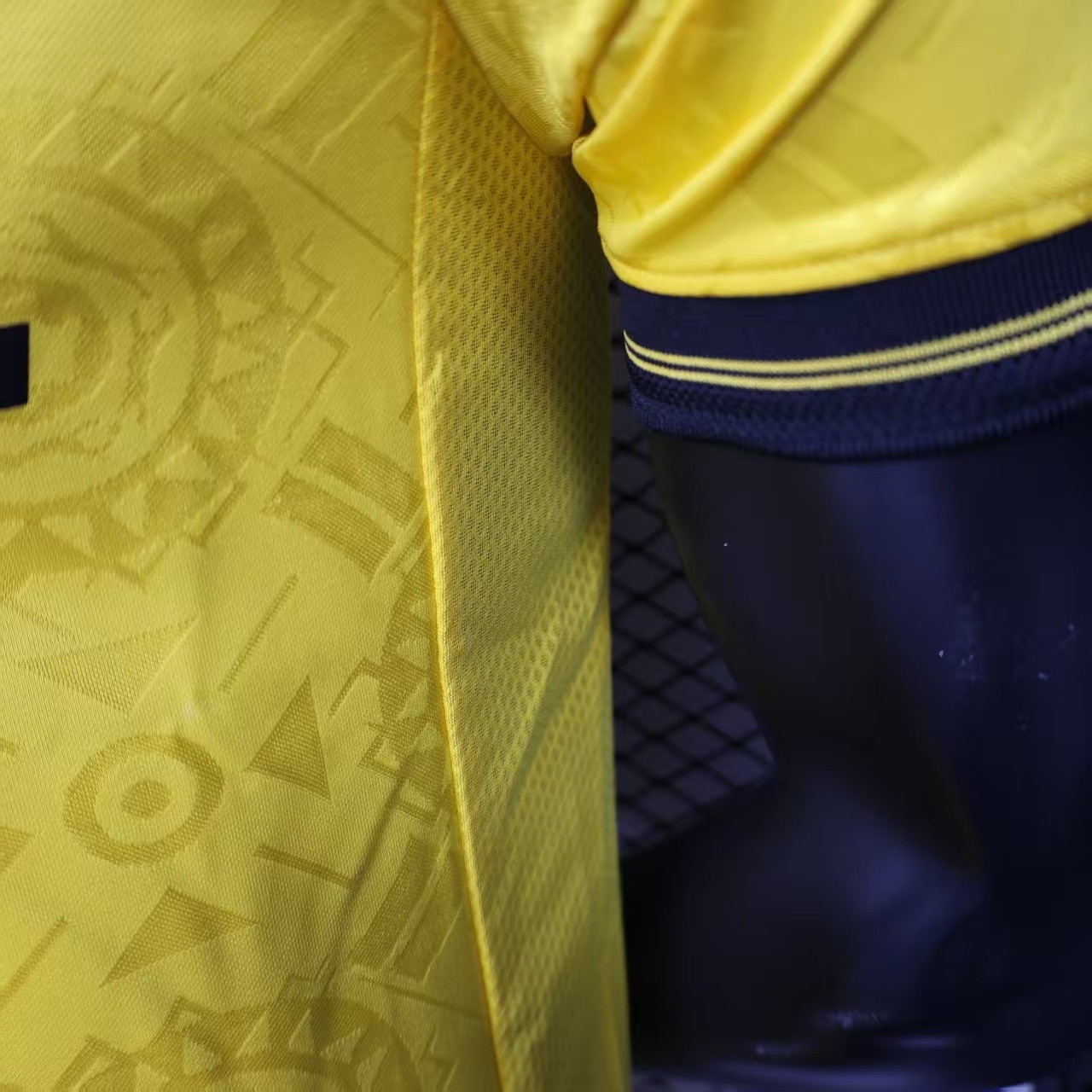 2025/2026 Versão jogador Wolverhampton Wanderers Casa Camisa de futebol Qualidade tailandesa 1:1 - Image 8