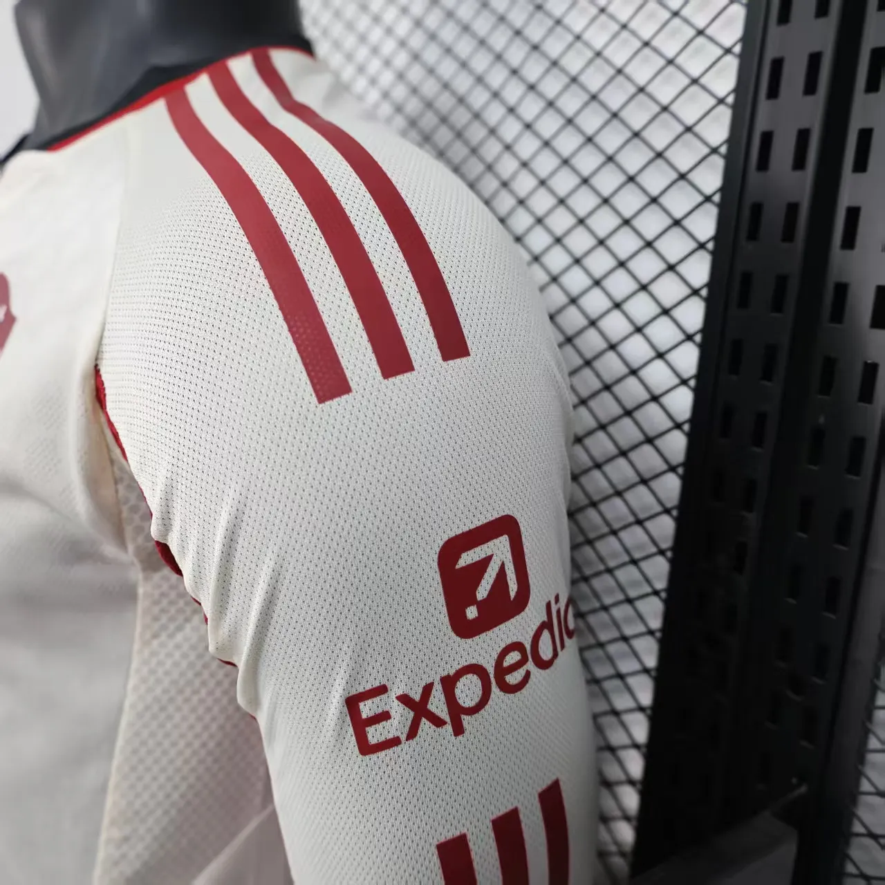 2025/2026 Long Sleeve Player Version Liverpool Away Football Shirt 1:1 Thai Quality - Image 7