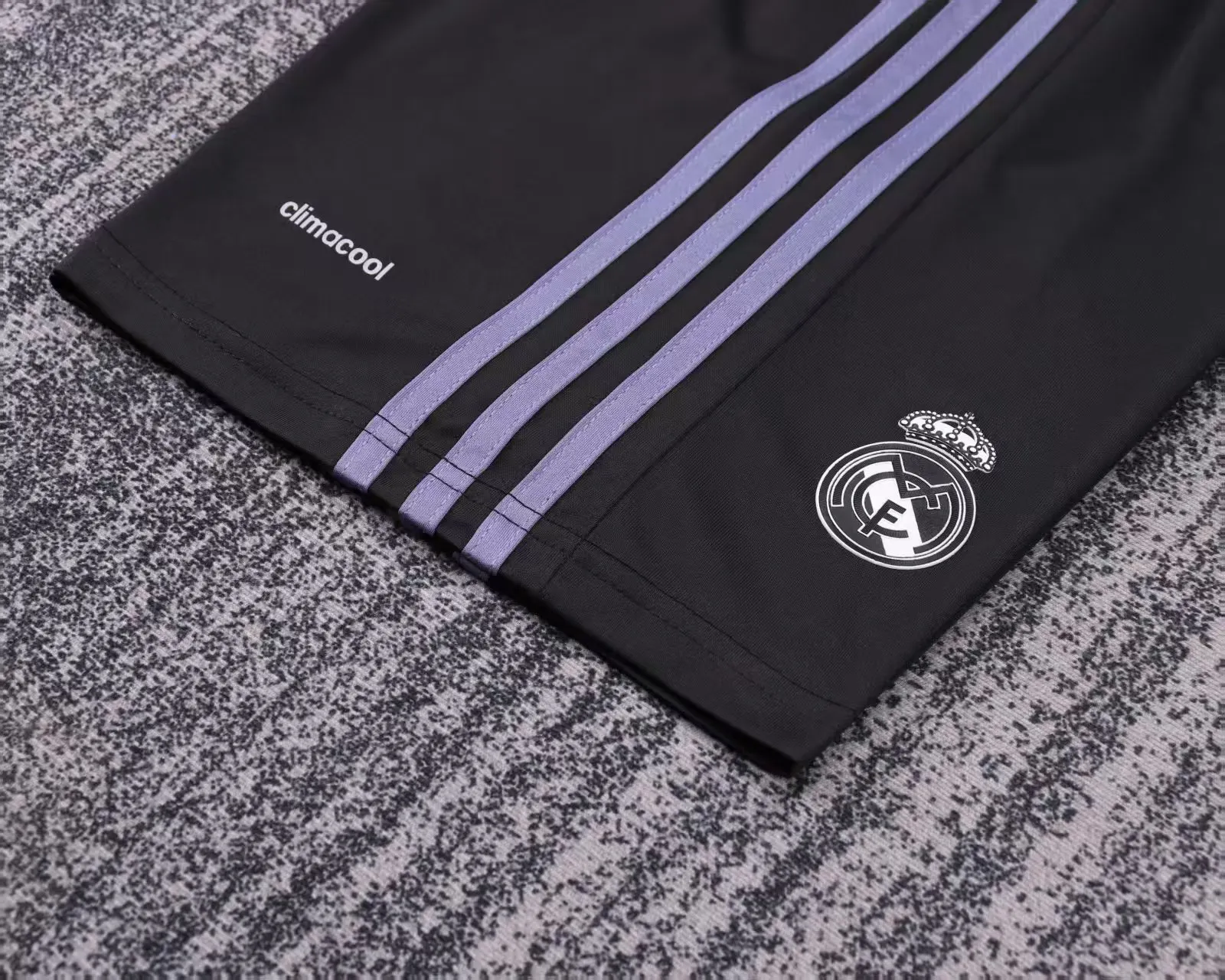 2016/2017 Retro Real Madrid Drittes Auswärts Fußballtrikot 1:1 Thai-Qualität Kindergröße – Bild 12