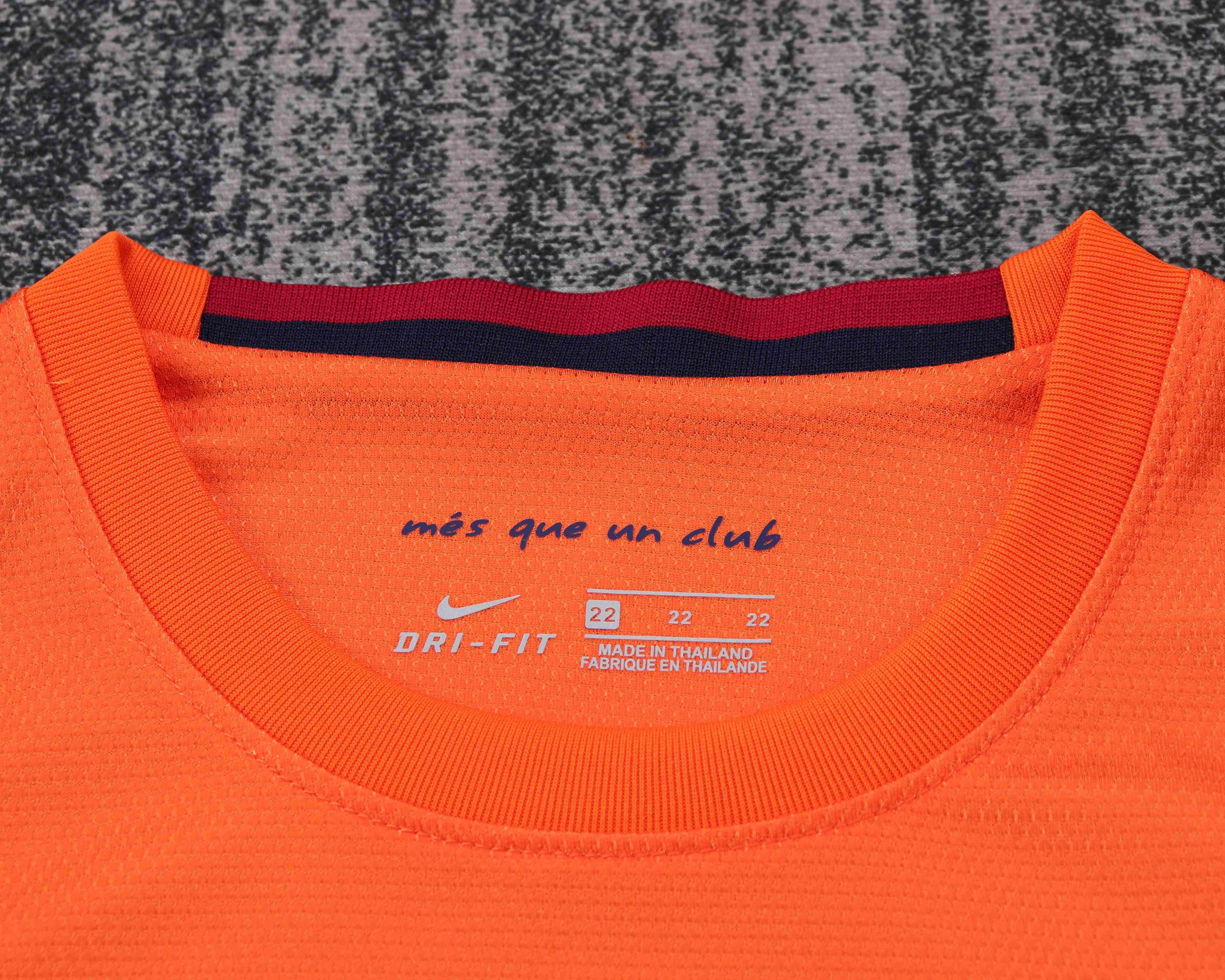2012/2013 Retrô Barcelona Fora Camisa de futebol Qualidade tailandesa 1:1 Tamanho infantil - Image 3