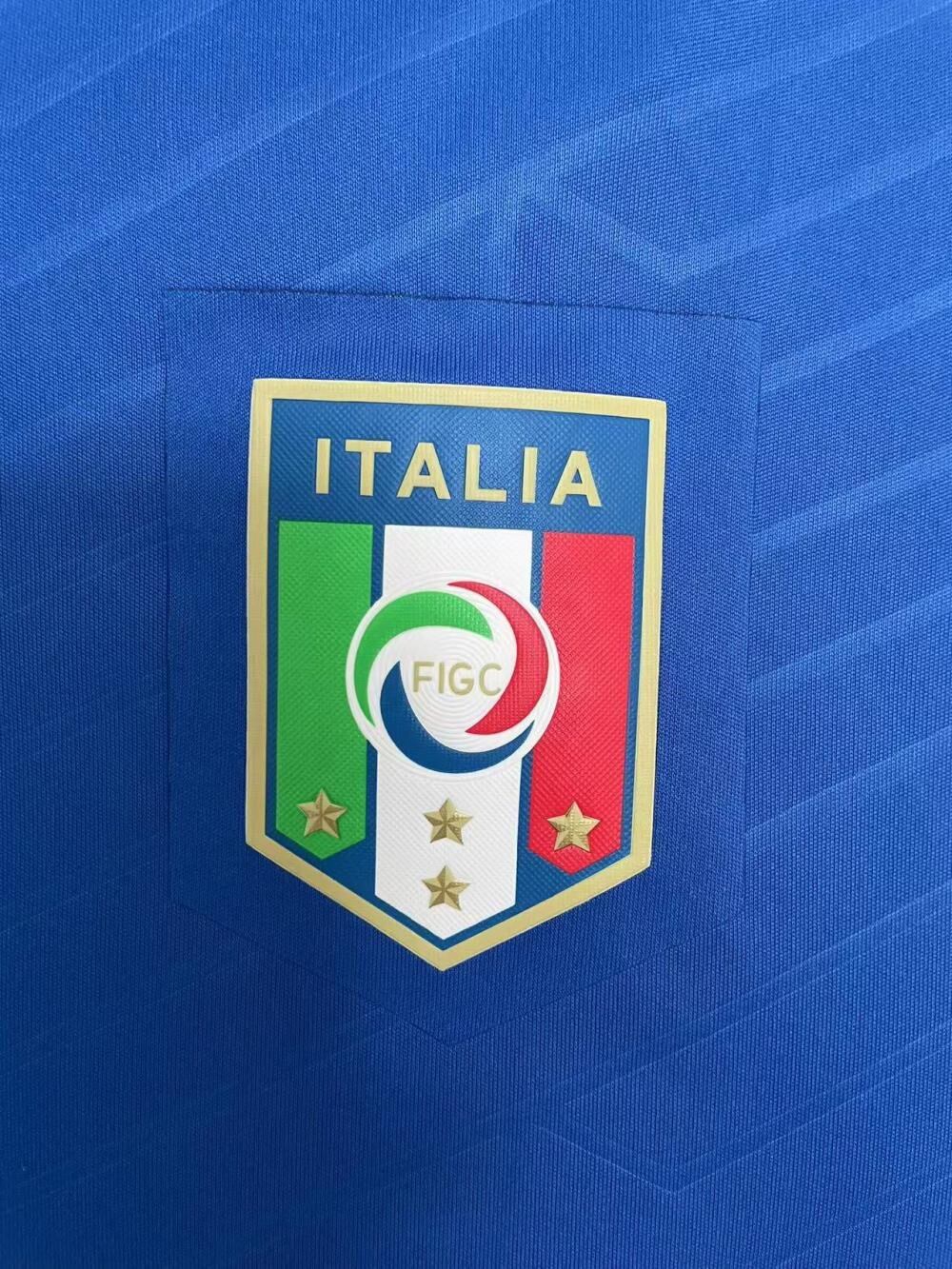 2012 Retro Italy Home Soccer Shirt 1:1 Thai Quality - Image 3