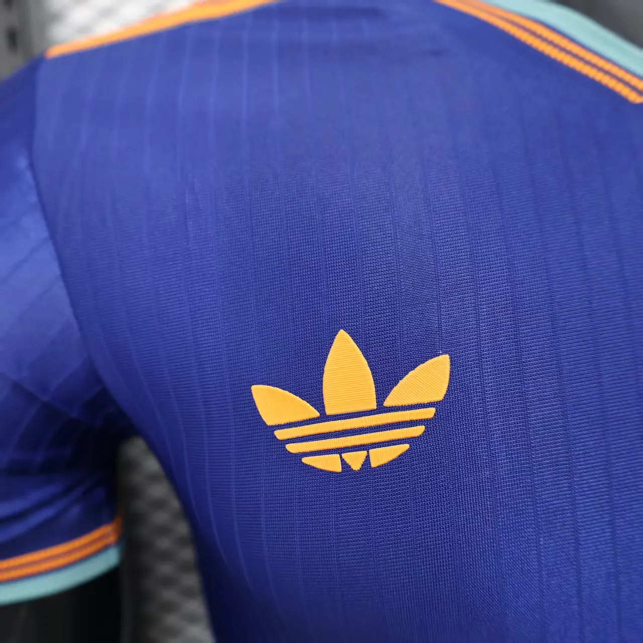 2025/2026 Spielerversion Newcastle United Drittes Auswärts Fußballtrikot 1:1 Thai-Qualität – Bild 4