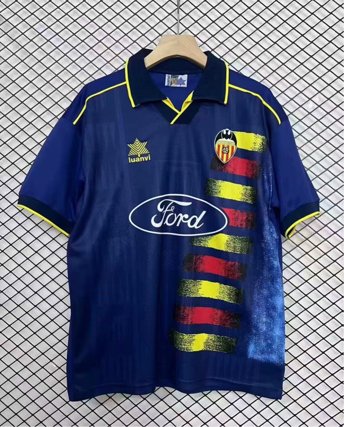 1996/1997 Retro Valencia Deplasman Futbol forması 1:1 Tayland kalitesi