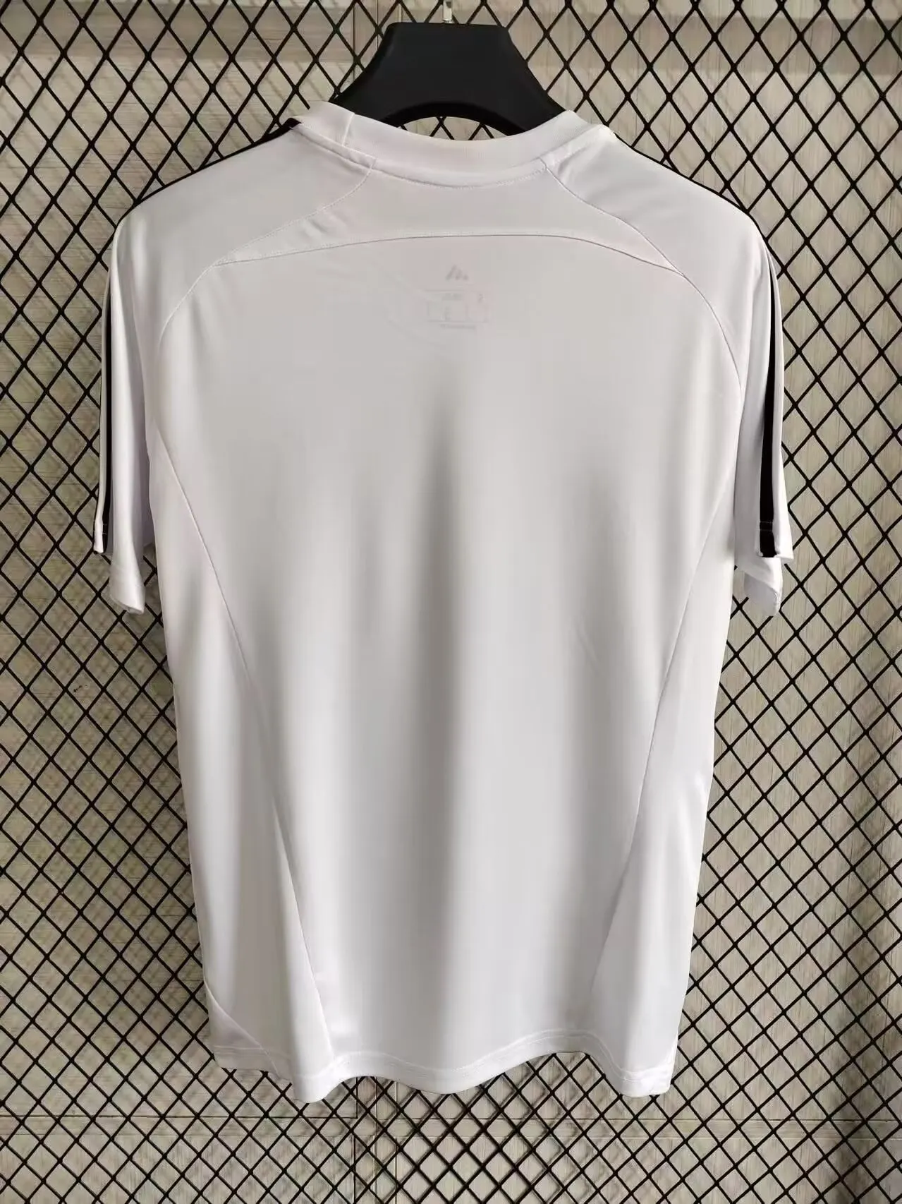 2025/2026 Real Madrid Crewneck T-Футболка Белый Футбольная футболка Тайское качество 1:1 — изображение 2
