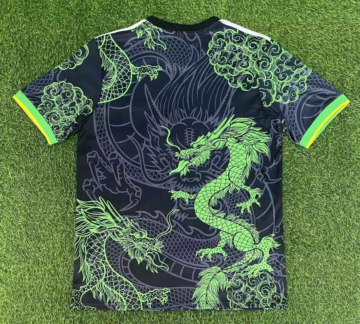 2025/2026 Real Madrid Green Dragon Special EditionFootball Jersey 1:1 Thai Quality - Image 2