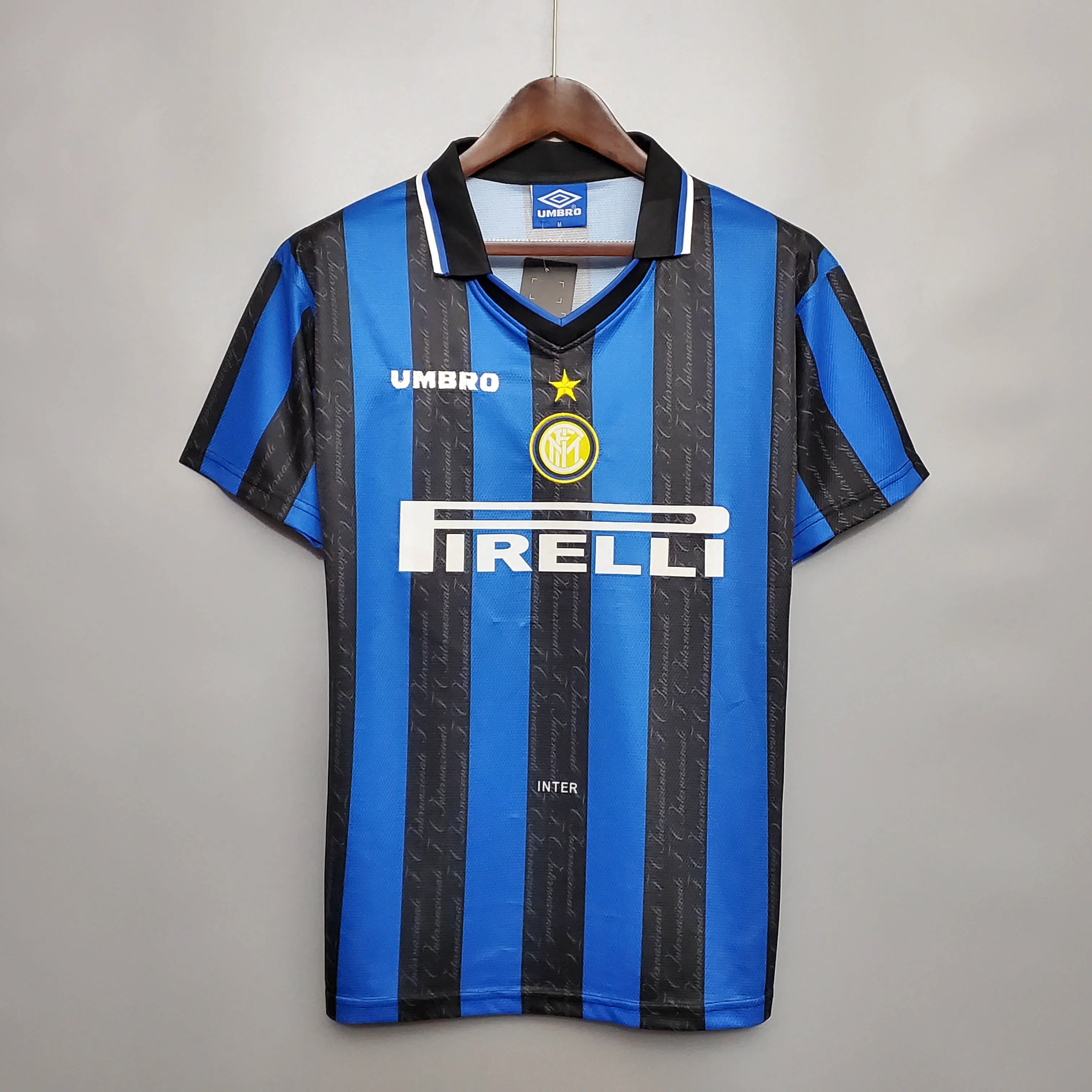 1997/1998 Retrô Internazionale Milan Casa Camisa de futebol Qualidade tailandesa 1:1