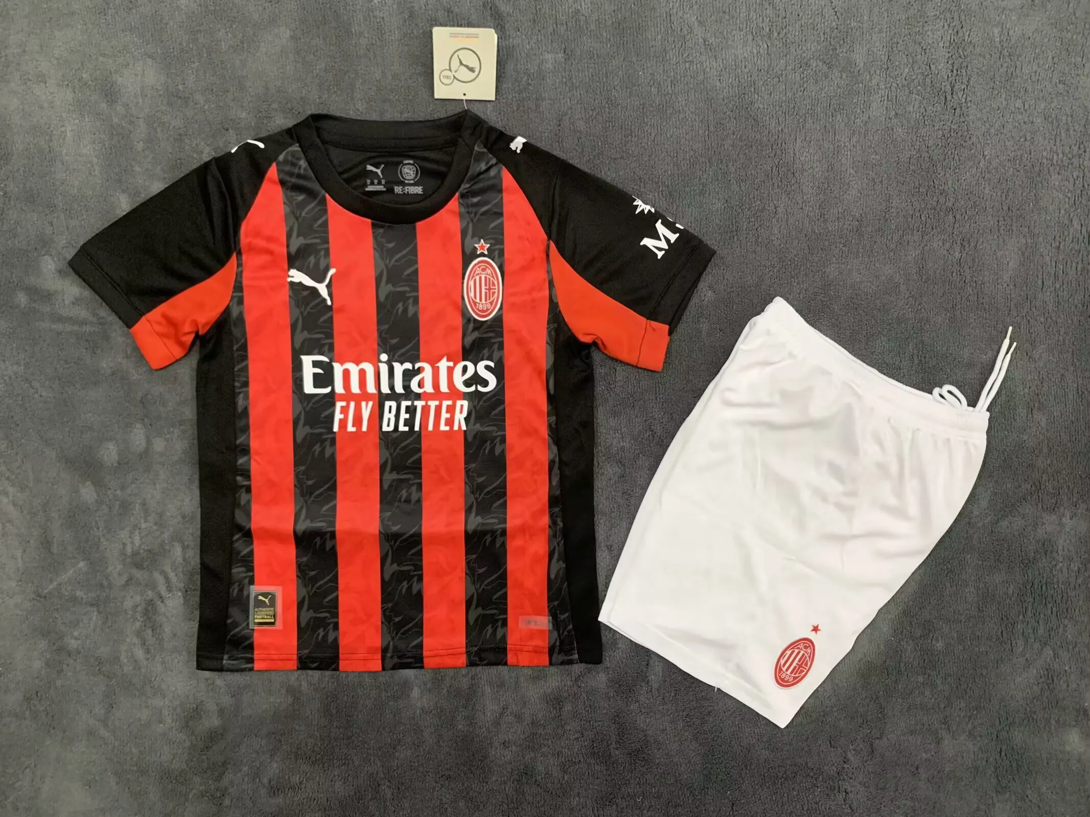 2025/2026 AC Milan Domicile Maillot de football Qualité thaï 1:1 Taille enfant