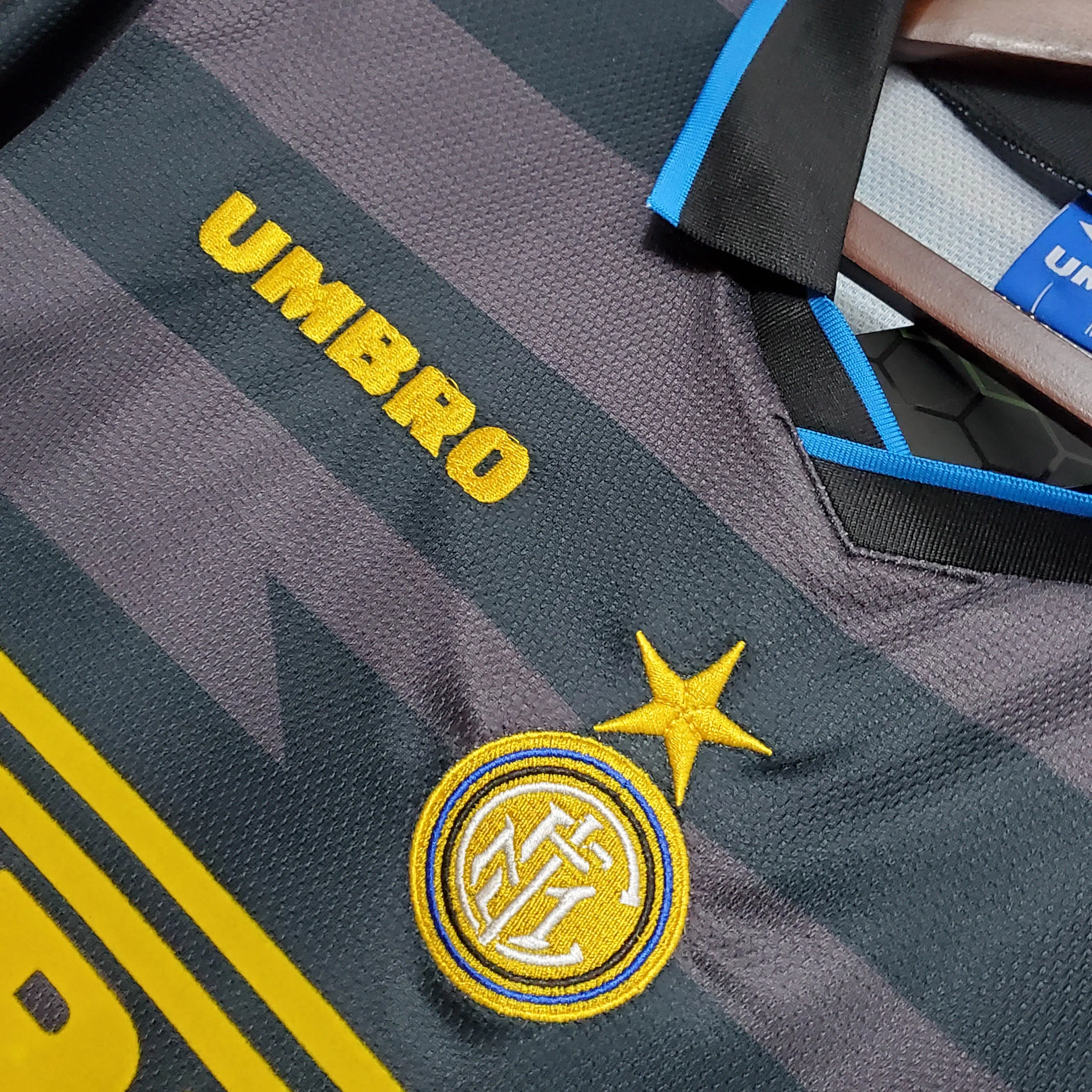1997/1998 Retro Internazionale Milan Auswärts Fußballtrikot 1:1 Thai-Qualität – Bild 4