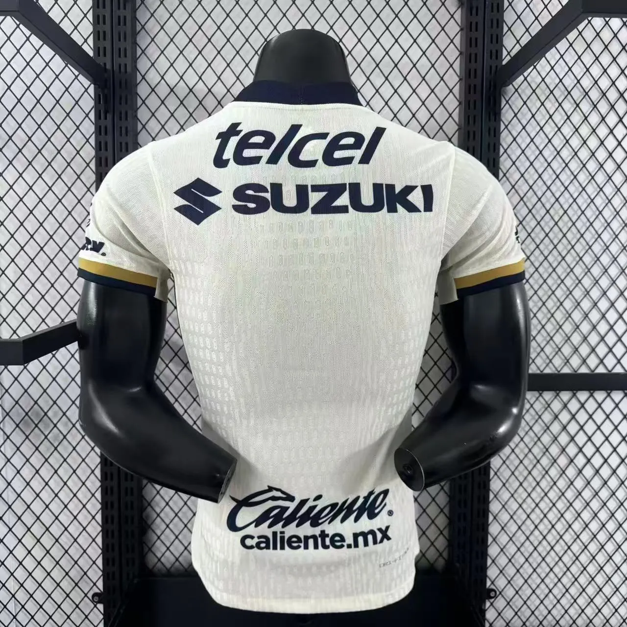 2025/2026 Oyuncu versiyonu UNAM Pumas İç saha Futbol forması 1:1 Tayland kalitesi - Görsel 2