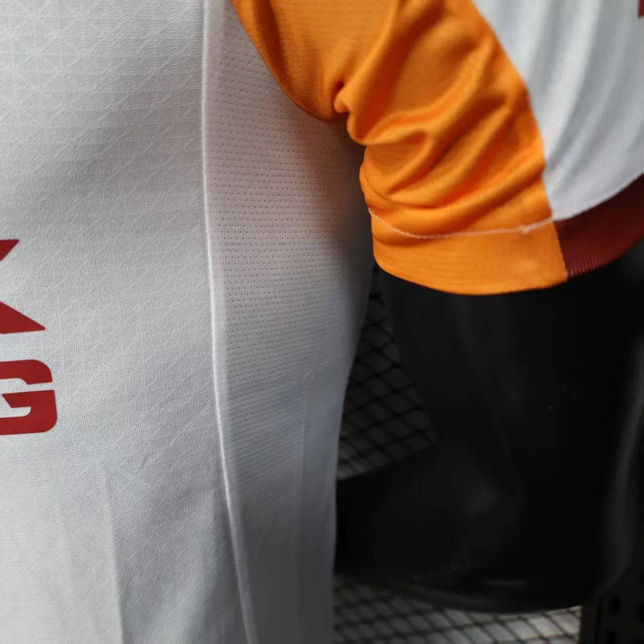 2025/2026 Игровая версия Galatasaray Гостевая Футбольная футболка Тайское качество 1:1 — изображение 10