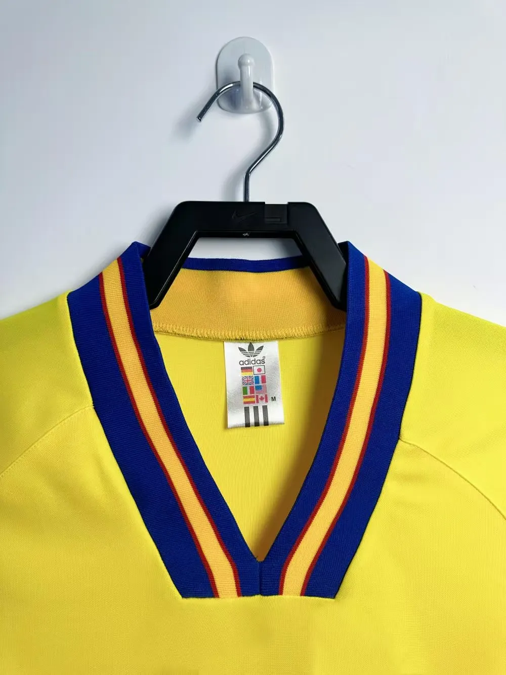 1994 Retro Sweden Home Football Jersey 1:1 Thai Quality - Image 3