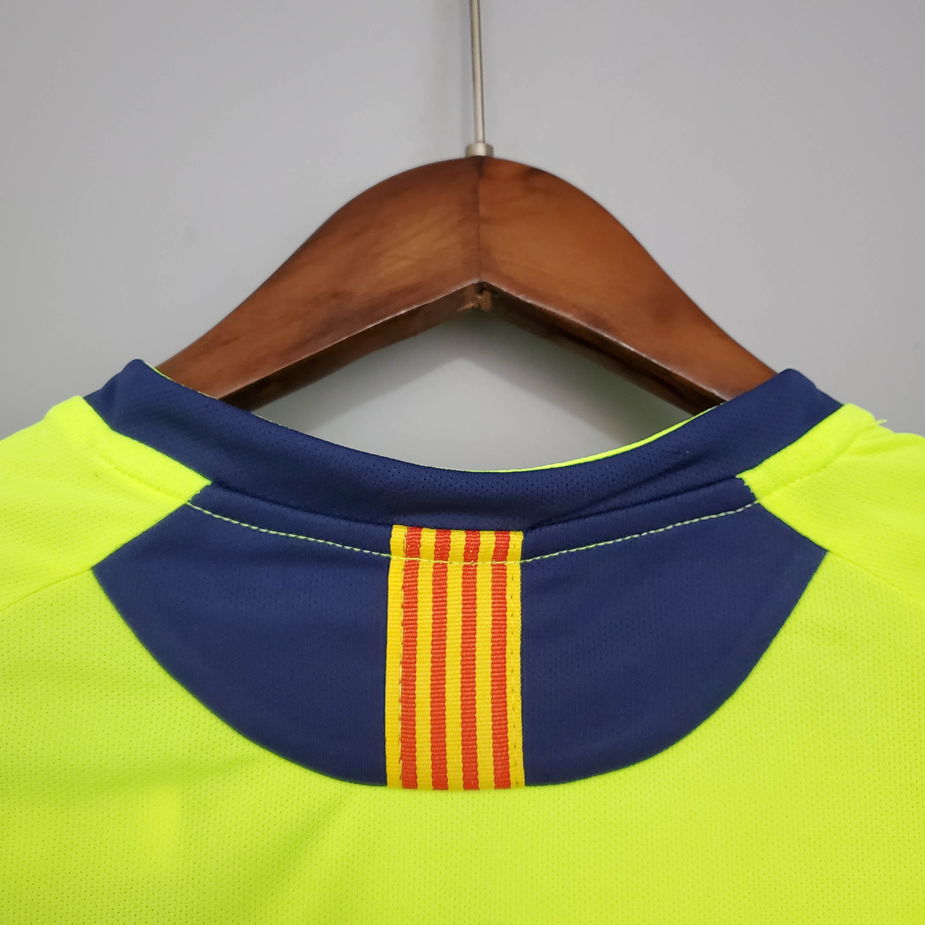2005/2006 Retro Barcelona Deplasman Futbol forması 1:1 Tayland kalitesi - Görsel 7