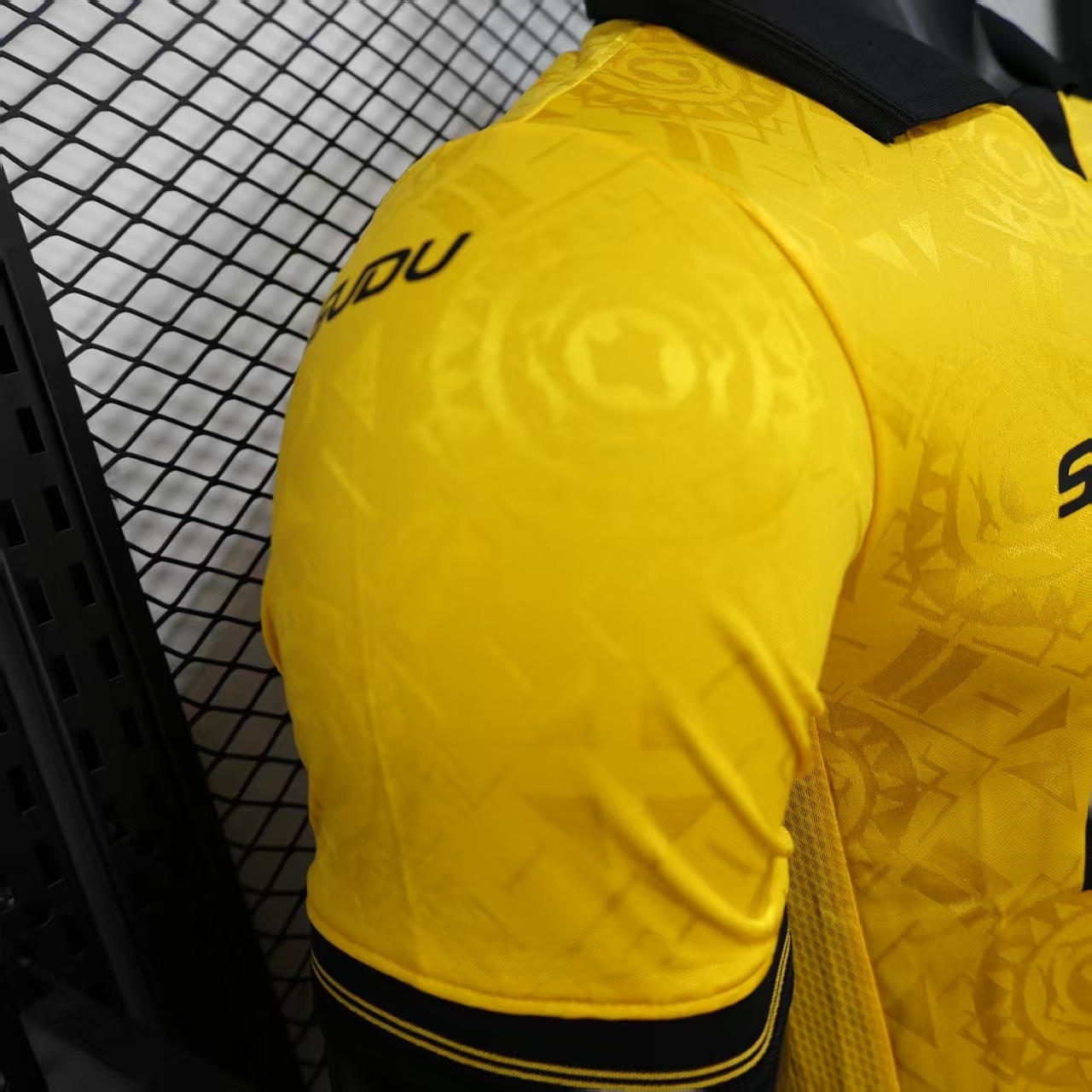 2025/2026 Versão jogador Wolverhampton Wanderers Casa Camisa de futebol Qualidade tailandesa 1:1 - Image 6