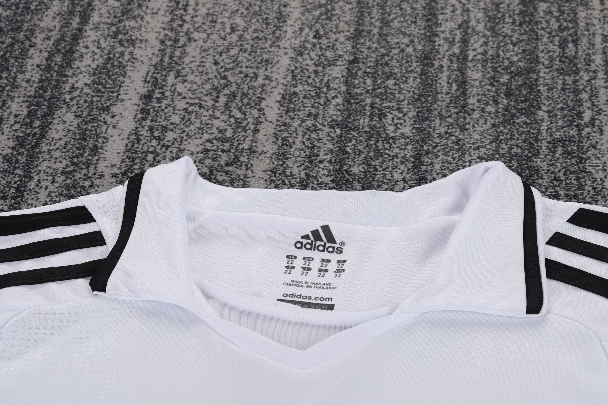 2008/2009 Retro Real Madrid Heim Fußballtrikot 1:1 Thai-Qualität Kindergröße – Bild 3