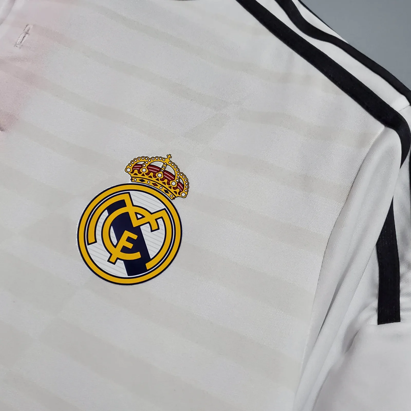2014/2015 Retro Real Madrid Home - Image 6