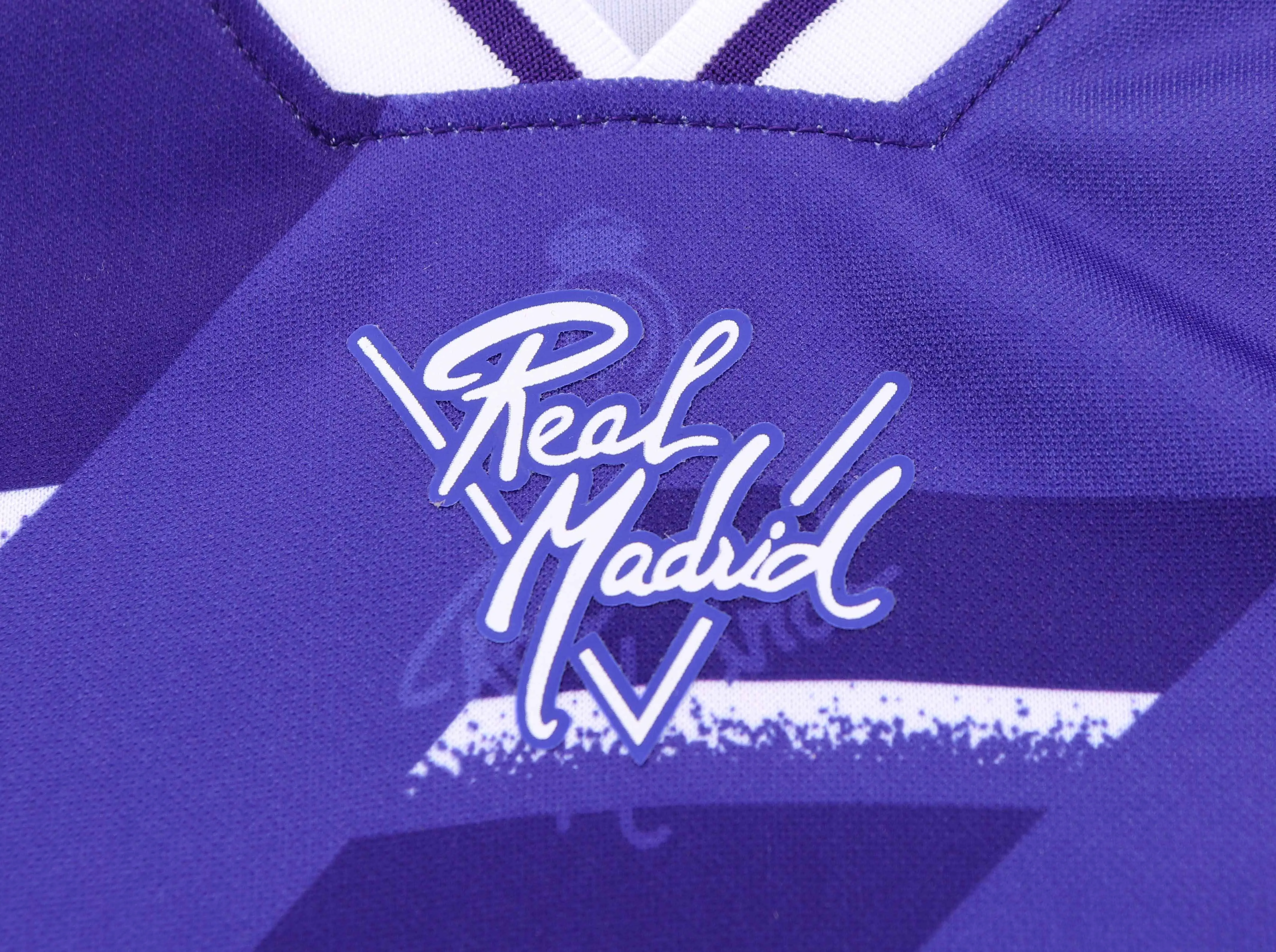 1994-1996 Retro Real Madrid Auswärts Fußballtrikot 1:1 Thai-Qualität Kindergröße – Bild 4