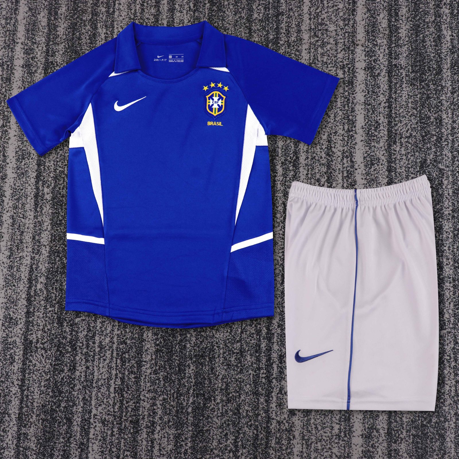 2002 Retro Brezilya Deplasman Futbol forması 1:1 Tayland kalitesi Çocuk bedeni
