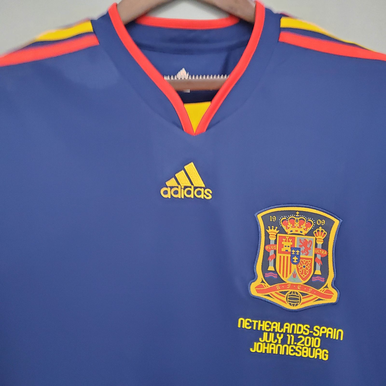 2010 Retro Spanje Uit Voetbal Shirt - Afbeelding 4