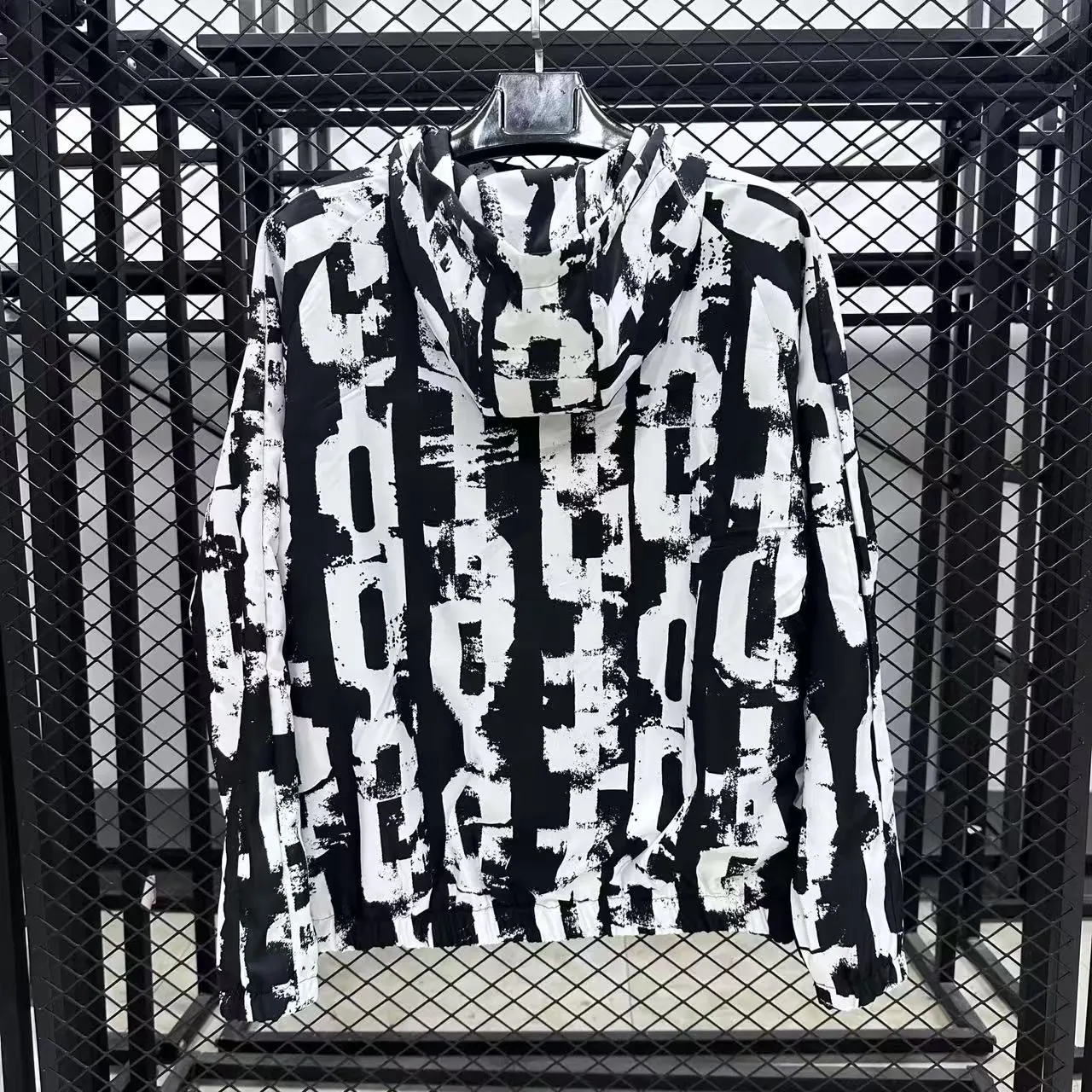 2025/2026 Barcelona Coupe-vent Noir-Blanc Maillot Qualité thaï 1:1 – Image 2