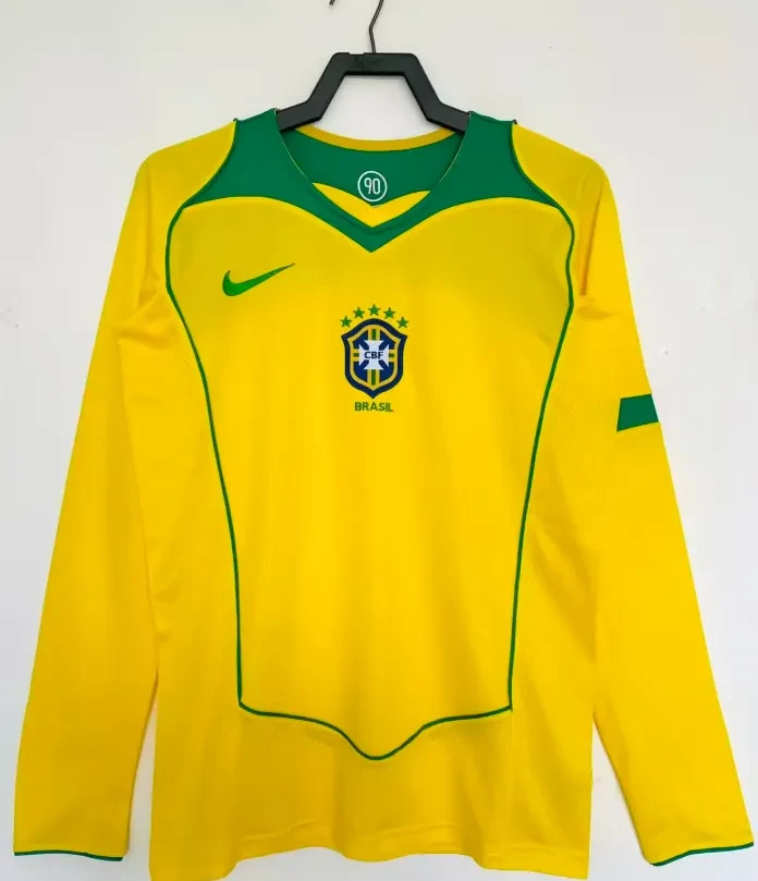 2004 Retro Langarm Brasilien Heim Fußballtrikot 1:1 Thai-Qualität
