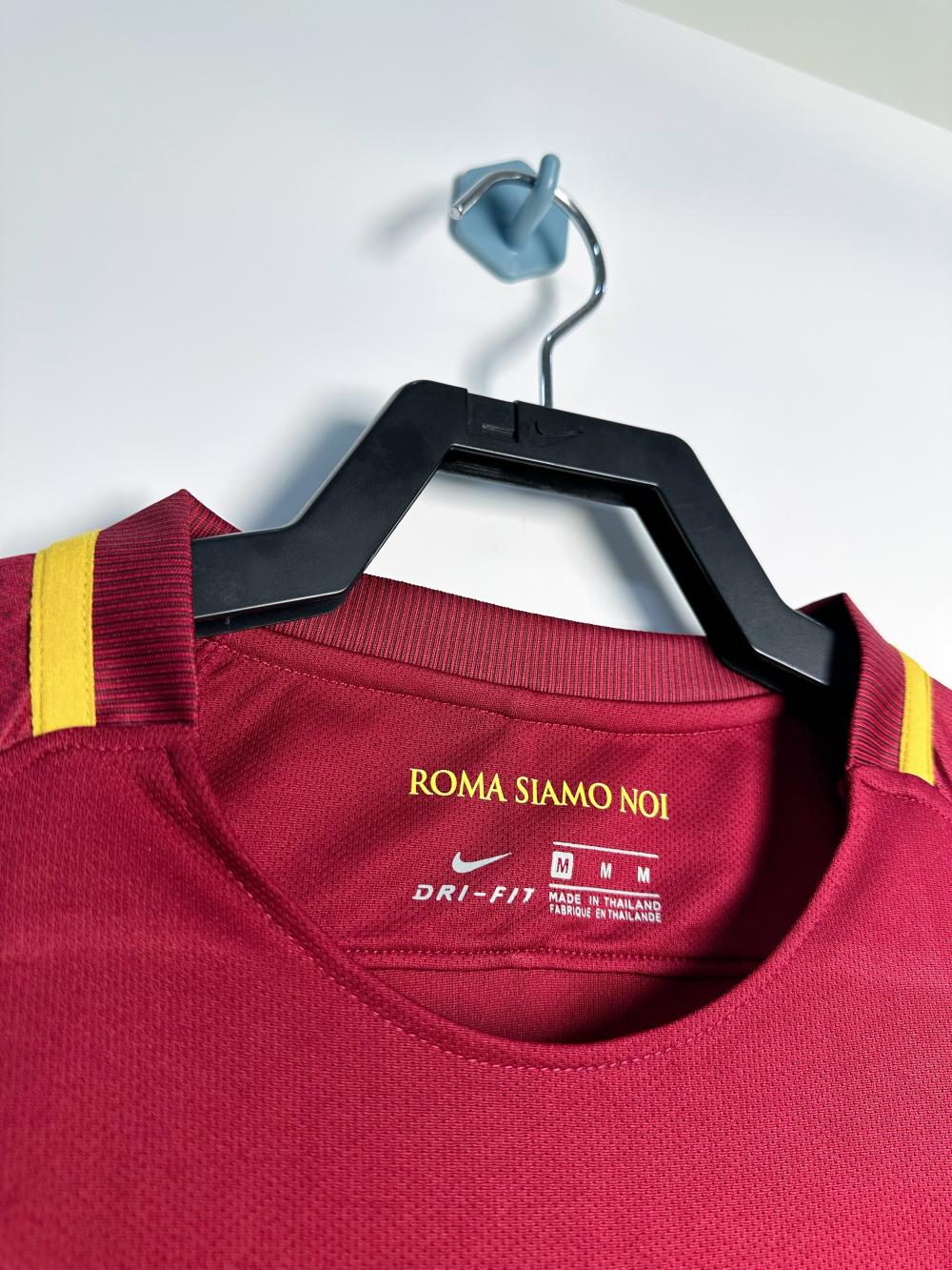 2017-2018 Retro Long Sleeve Roma Home Soccer Jersey 1:1 Thai Quality - Image 3