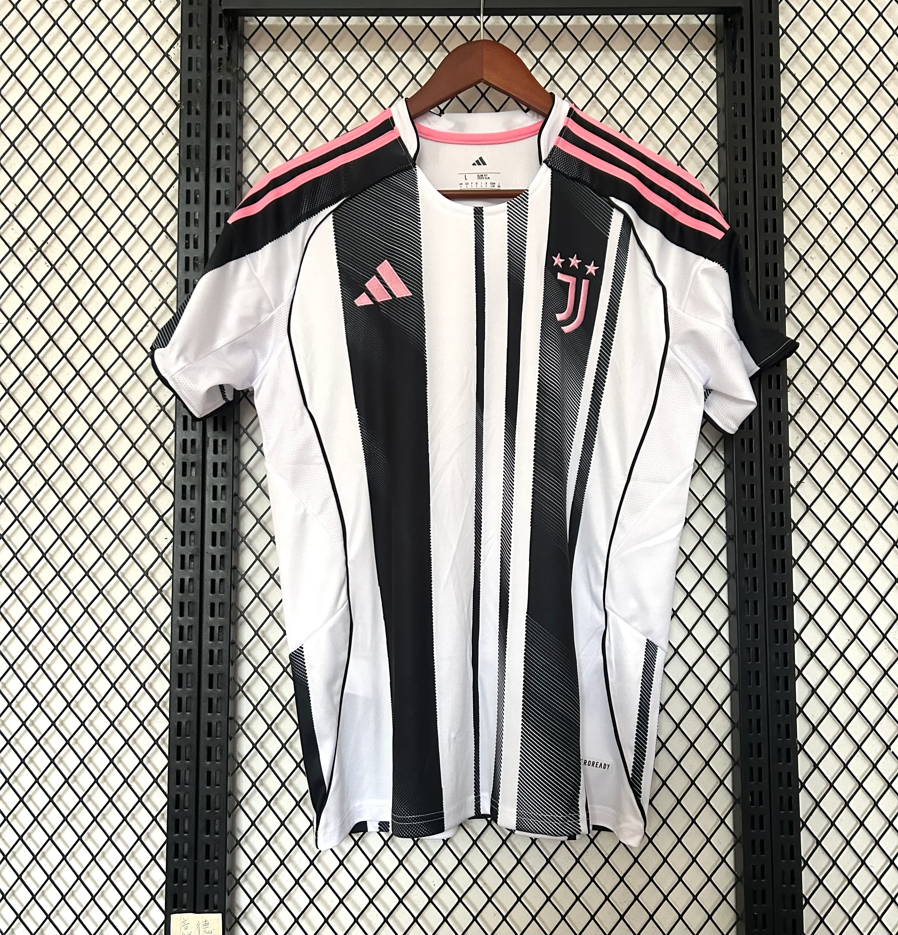 2025/2026 Juventus Heim Fußballtrikot 1:1 Thai-Qualität