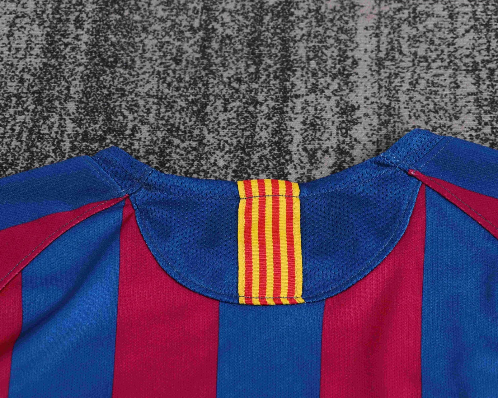 2005-2006 Retro Barcelona Heim Fußballtrikot 1:1 Thai-Qualität Kindergröße – Bild 4