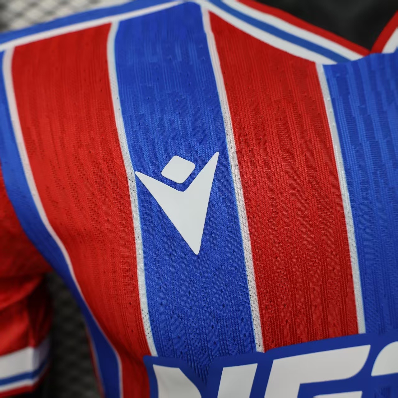 2025/2026 Player Version Crystal Palace Home Football Shirt 1:1 Thai Quality - Image 4