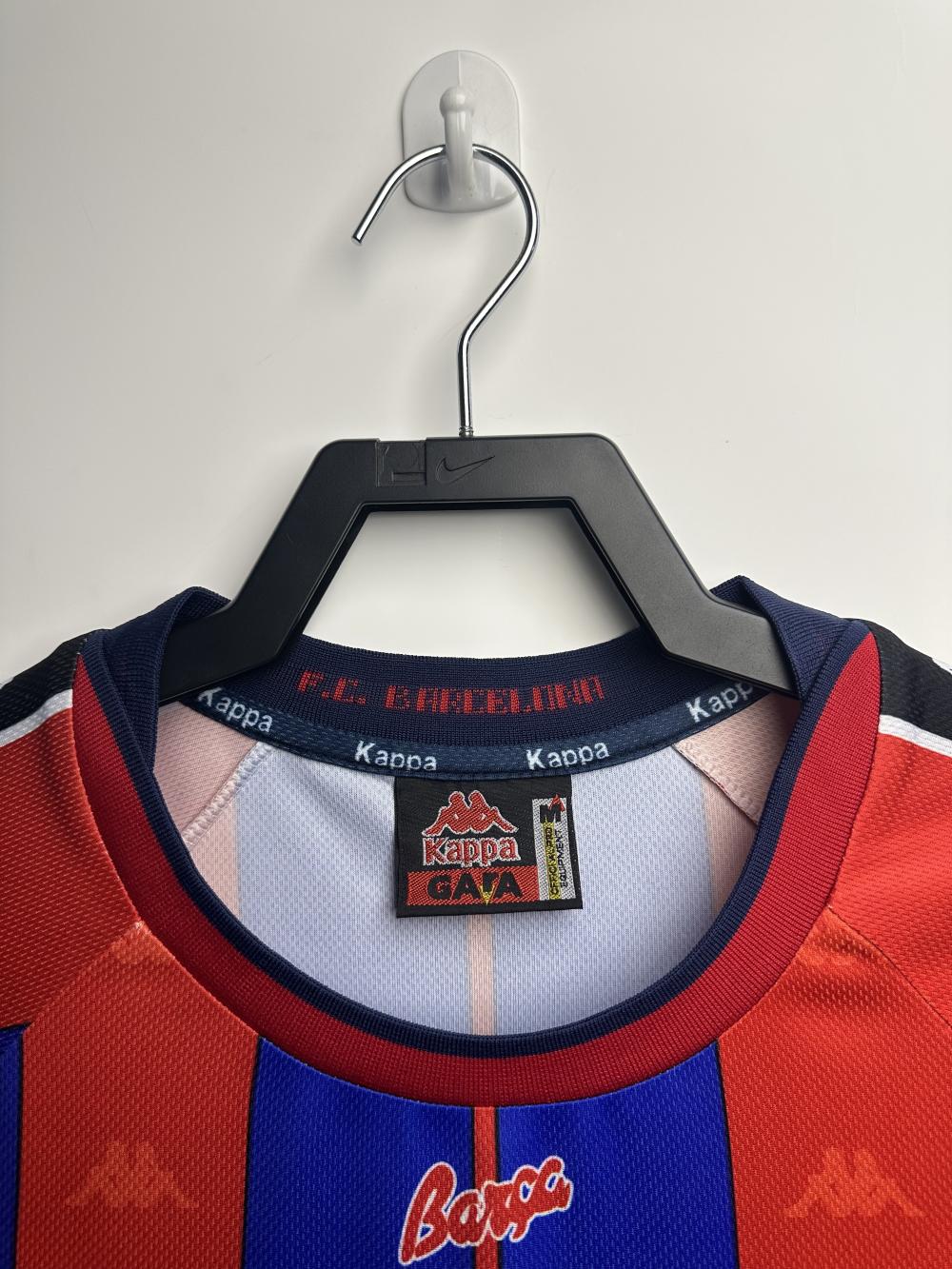 1997/1998 Retrô Barcelona Casa Camisa de futebol Qualidade tailandesa 1:1 - Image 3