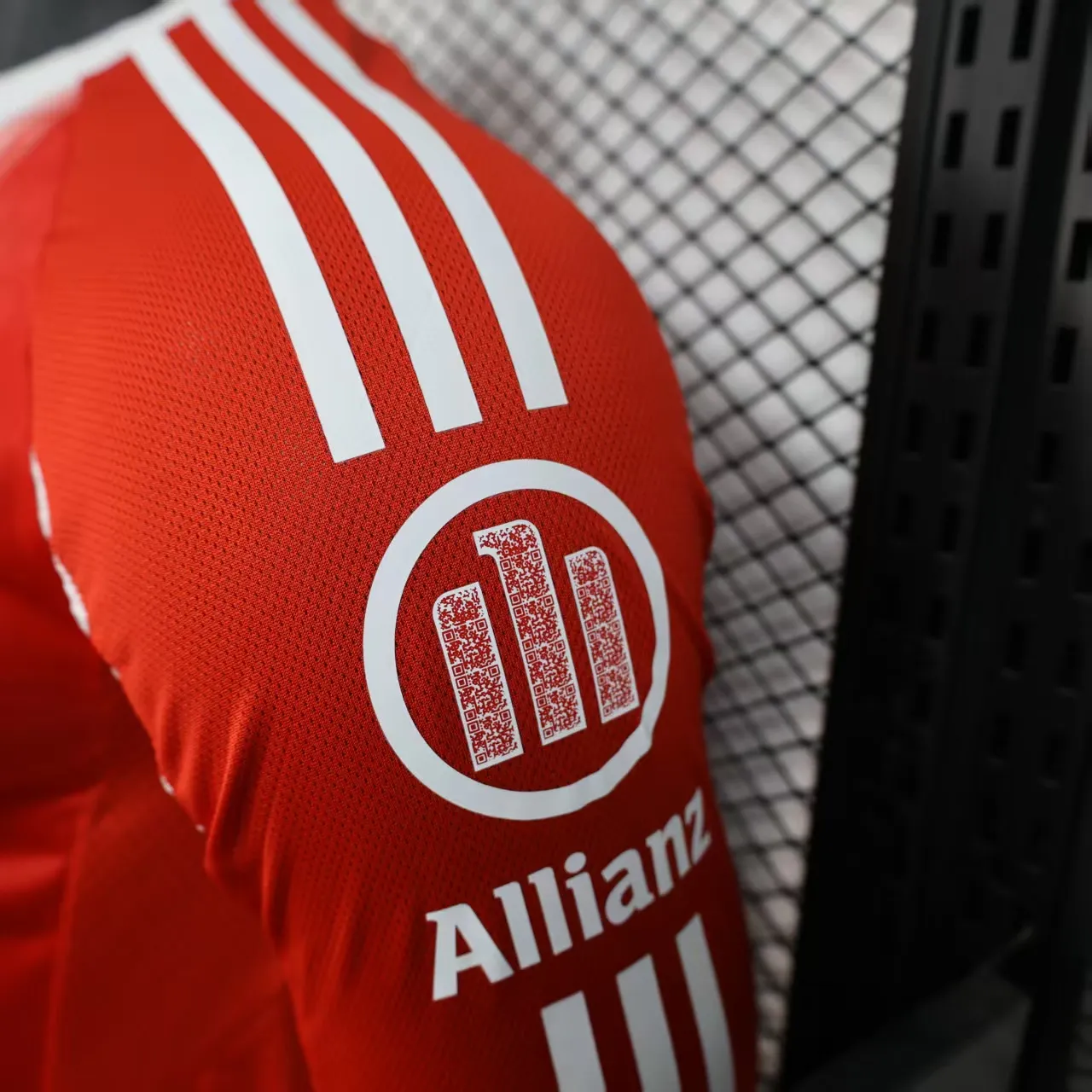 2025-2026 Mangas largas Versión jugador Bayern Munich Local Camiseta de fútbol Calidad tailandesa 1:1 - Imagen 6