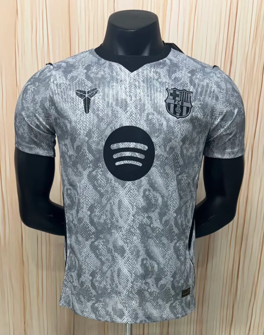 2026/2027 Player Version Barcelona Goalkeeper Grey Football Jersey 1:1 Thai Quality