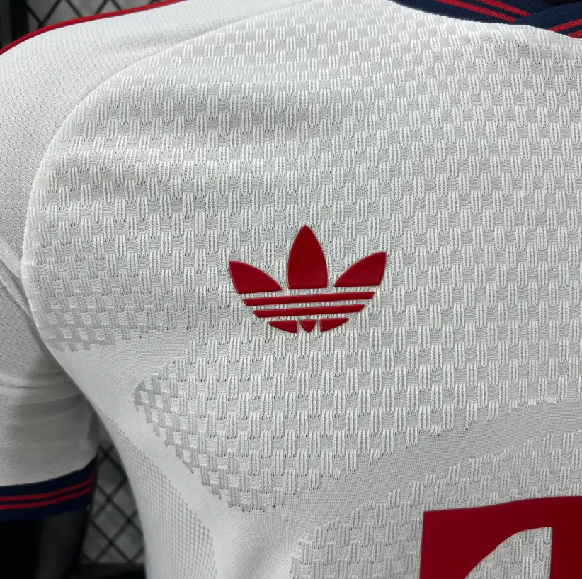 2026/2027 Version joueur Bayern Munich Édition spéciale 01 Maillot de football Qualité thaï 1:1 – Image 6