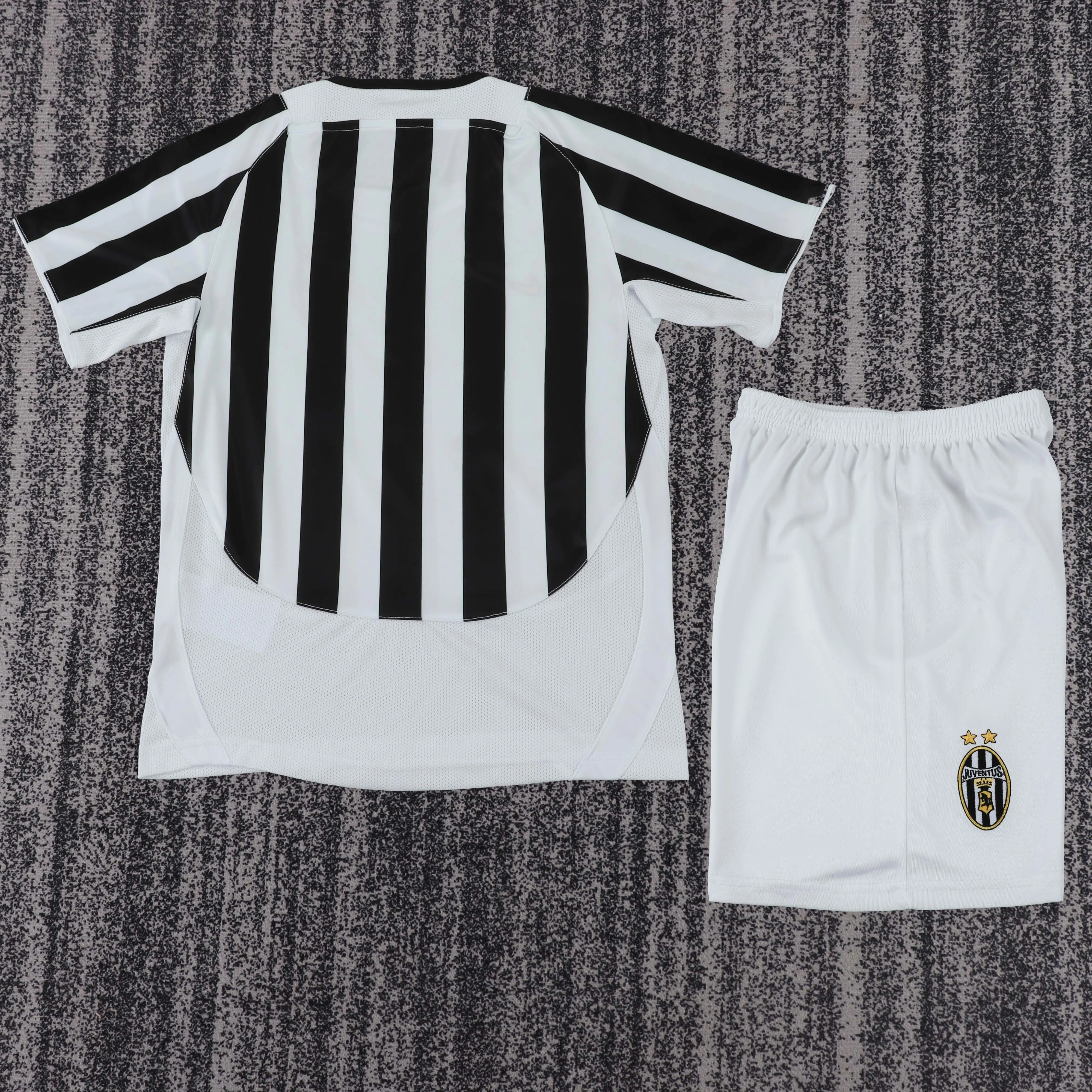 2003/2004 Retro Juventus Local Camiseta de fútbol Calidad tailandesa 1:1 Talla infantil - Imagen 2
