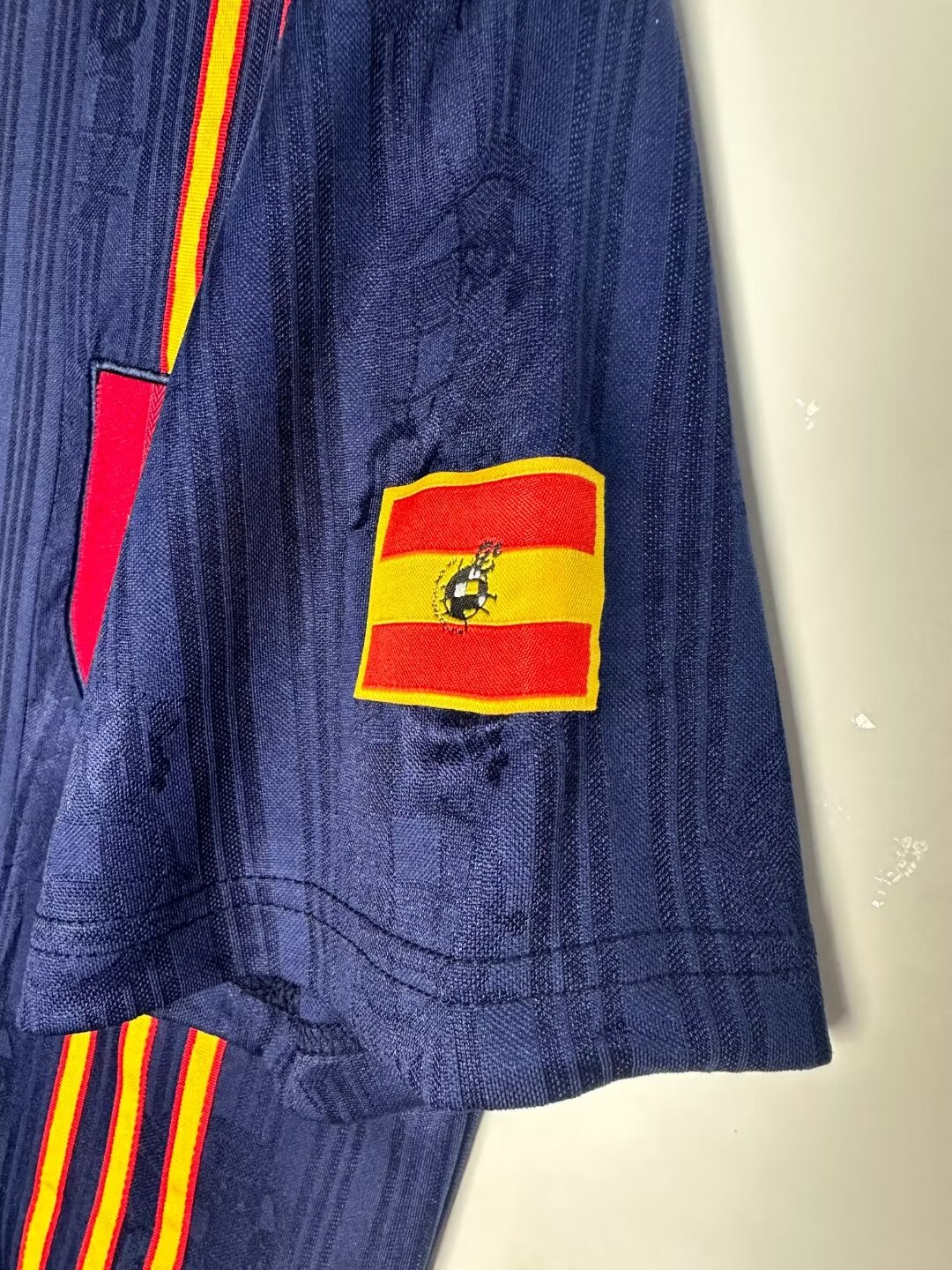 1996 Retro Spain Away Soccer Shirt 1:1 Thai Quality - Image 7