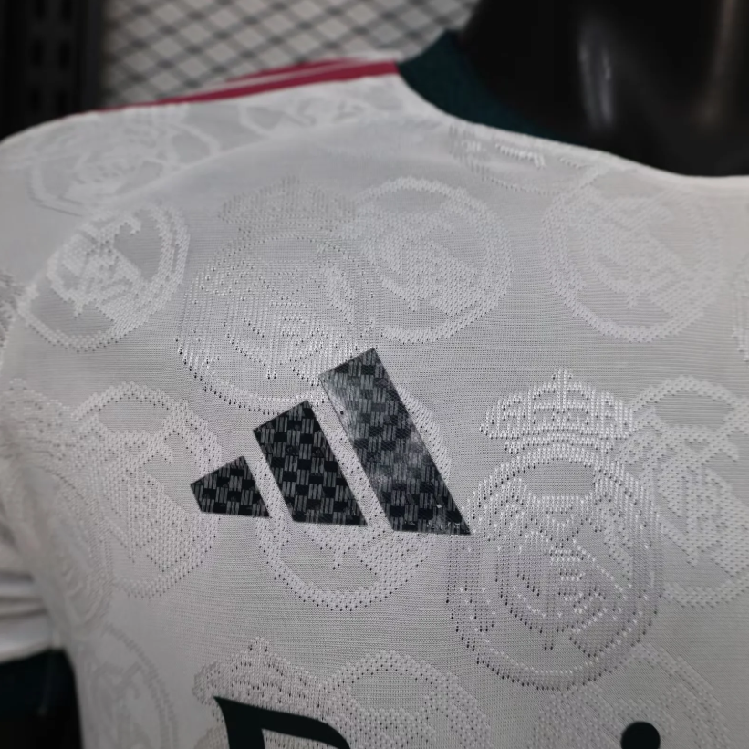 2026/2027 Spelersversie Real Madrid Speciale editie 04 Voetbalshirt 1:1 Thaise kwaliteit - Afbeelding 5