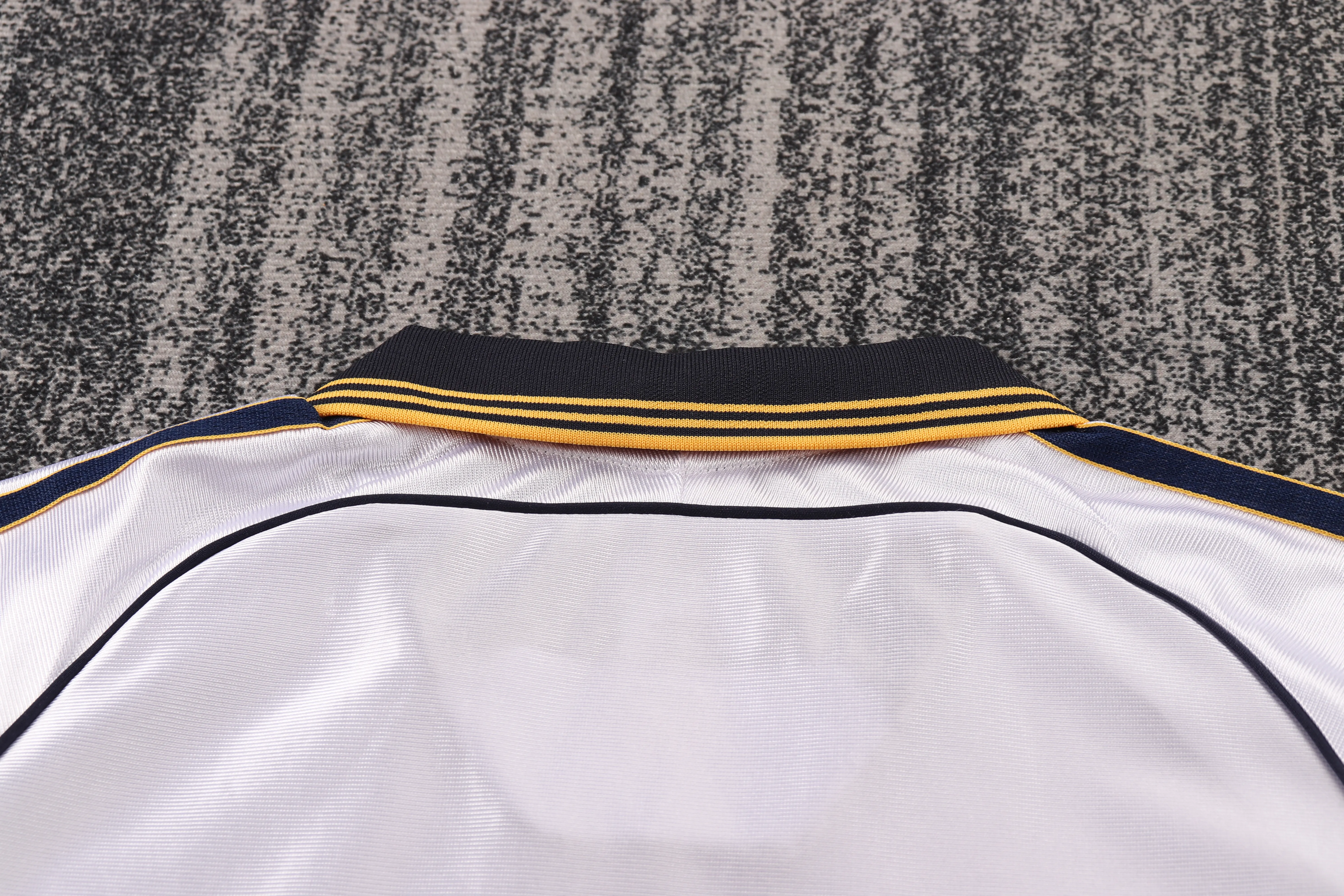1998-2000 Retro Real Madrid Heim Fußballtrikot 1:1 Thai-Qualität Kindergröße – Bild 4