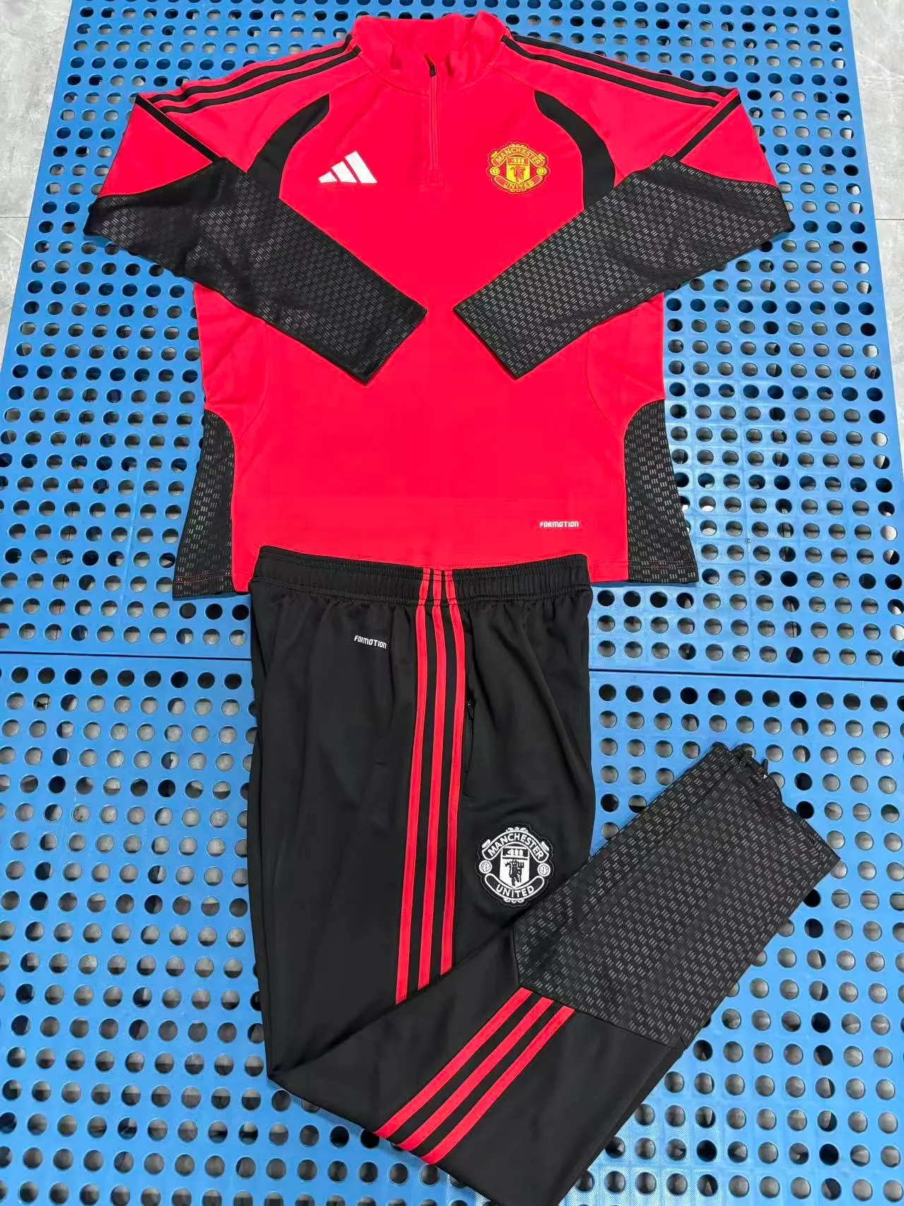 2026/2027 Manchester United Half-Pull Training Suit Red Football Shirt 1:1 Thai Quality Set - Image 3