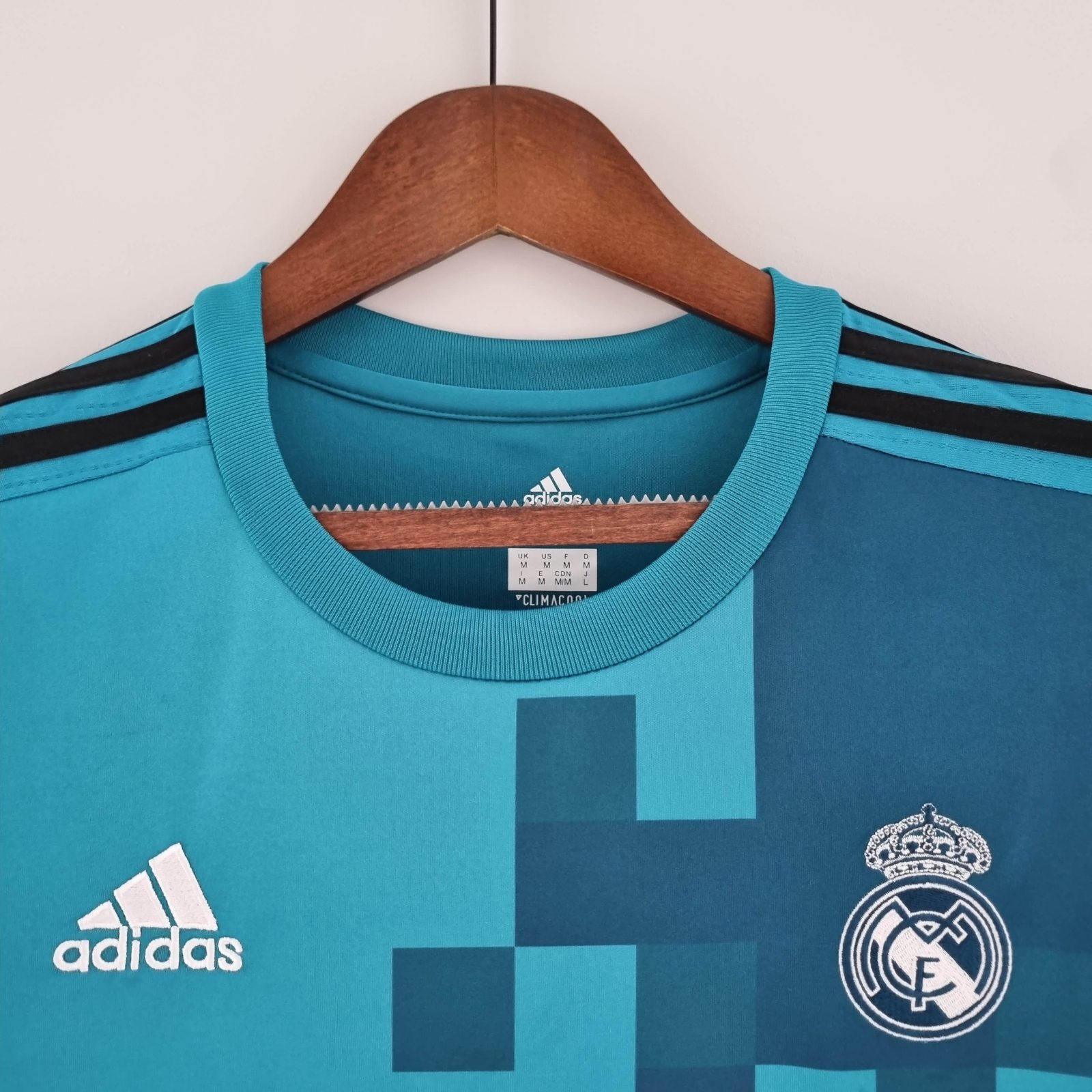 2017/2018 Retro Real Madrid Third Away - Image 4