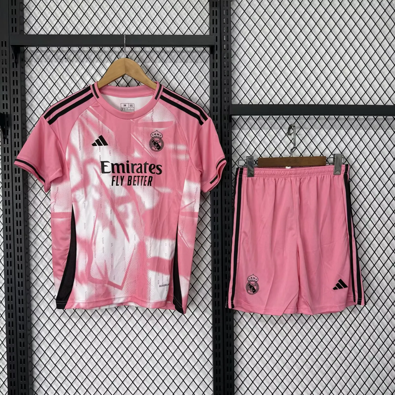 2025/2026 Real Madrid Special Edition pink Football Jersey 1:1 Thai quality Kids Size