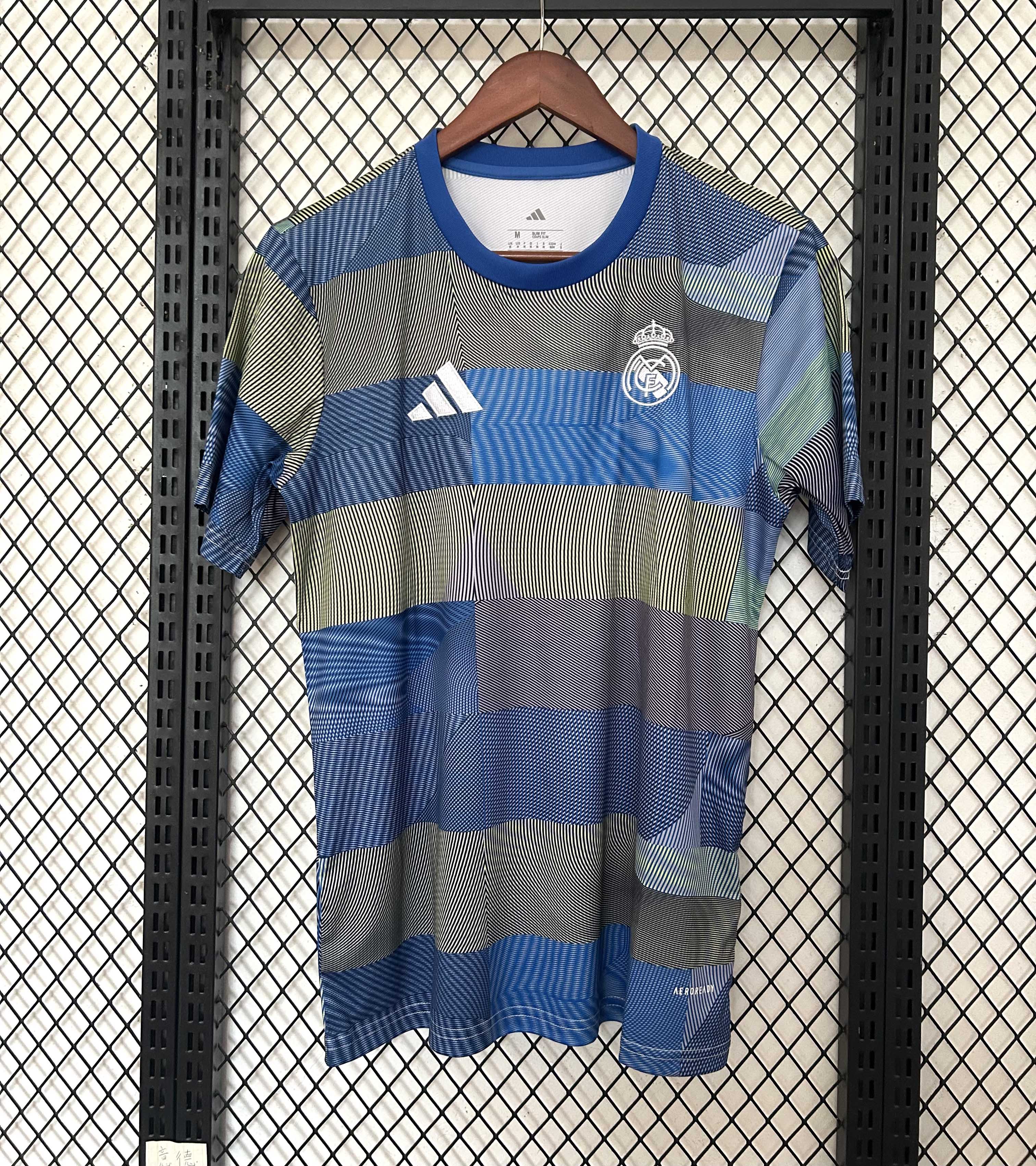2025/2026 Real Madrid Pré-jogo Treino Uniforme Camisa de futebol Qualidade tailandesa 1:1