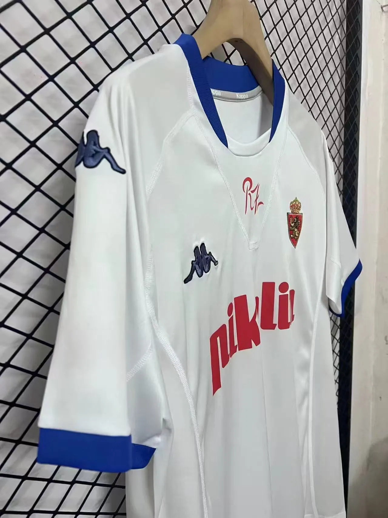 2001/2002 Retro Real Zaragoza İç saha Futbol forması 1:1 Tayland kalitesi - Görsel 3