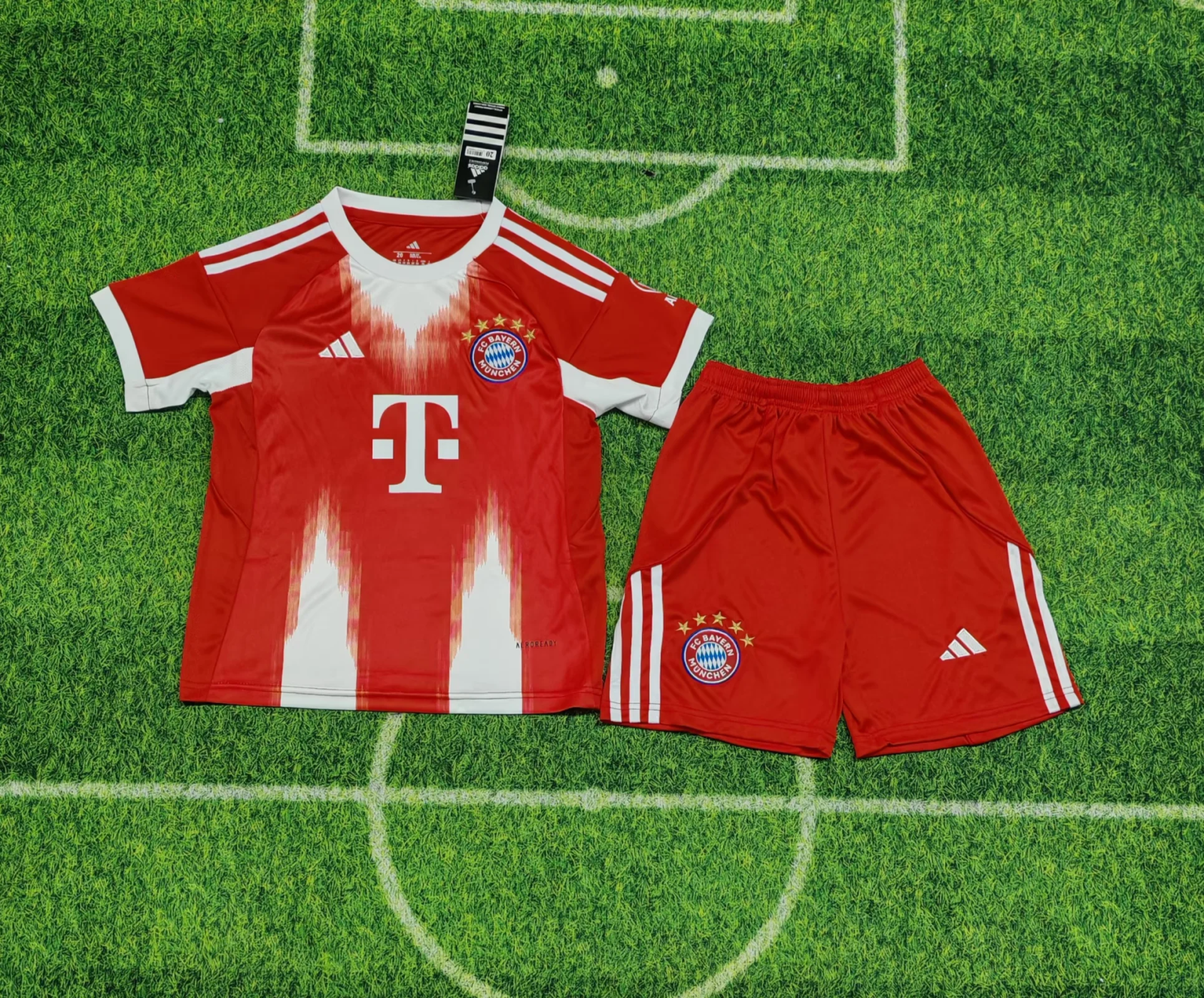 2025/2026 Bayern Munich İç saha Futbol forması 1:1 Tayland kalitesi Çocuk bedeni