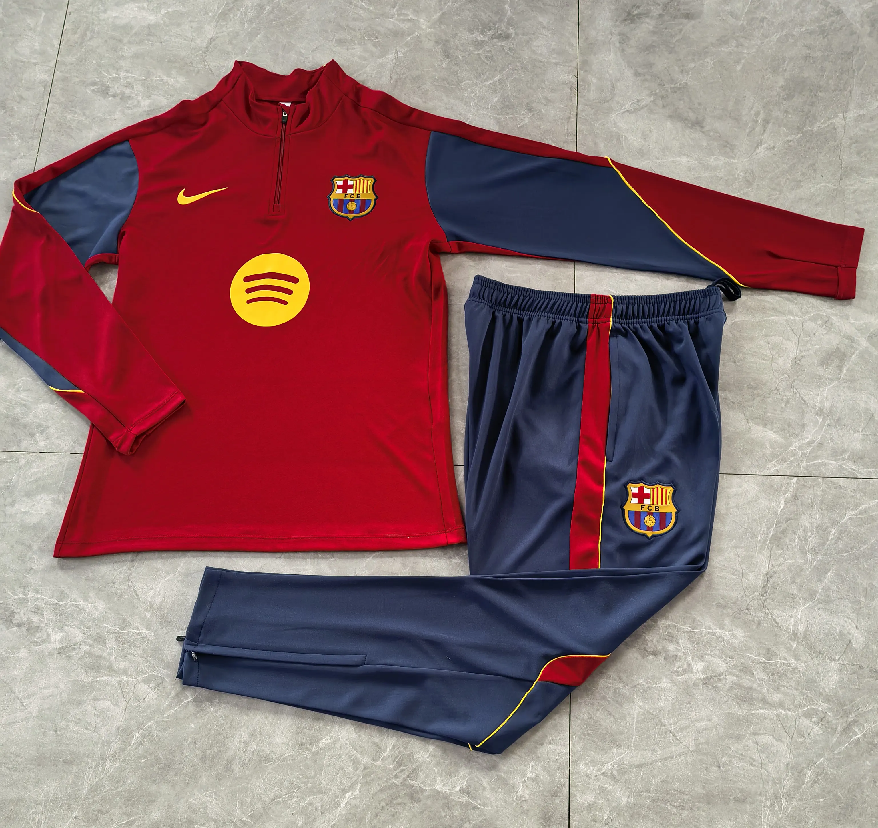 2026/2027 Barcelona Half-Pull Training Red Football Shirt 1:1 Thai Quality Set - Image 3