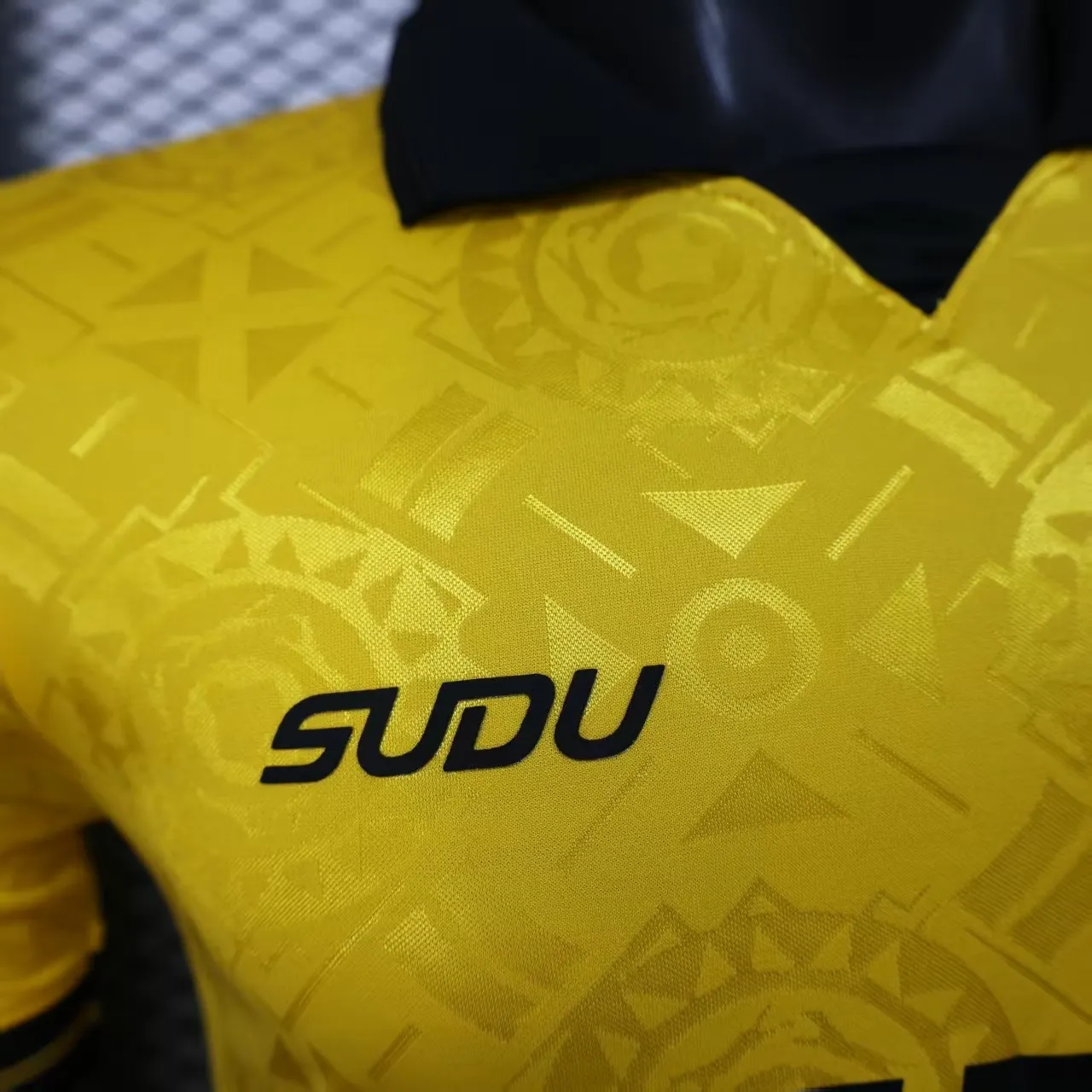 2025/2026 Versão jogador Wolverhampton Wanderers Casa Camisa de futebol Qualidade tailandesa 1:1 - Image 4