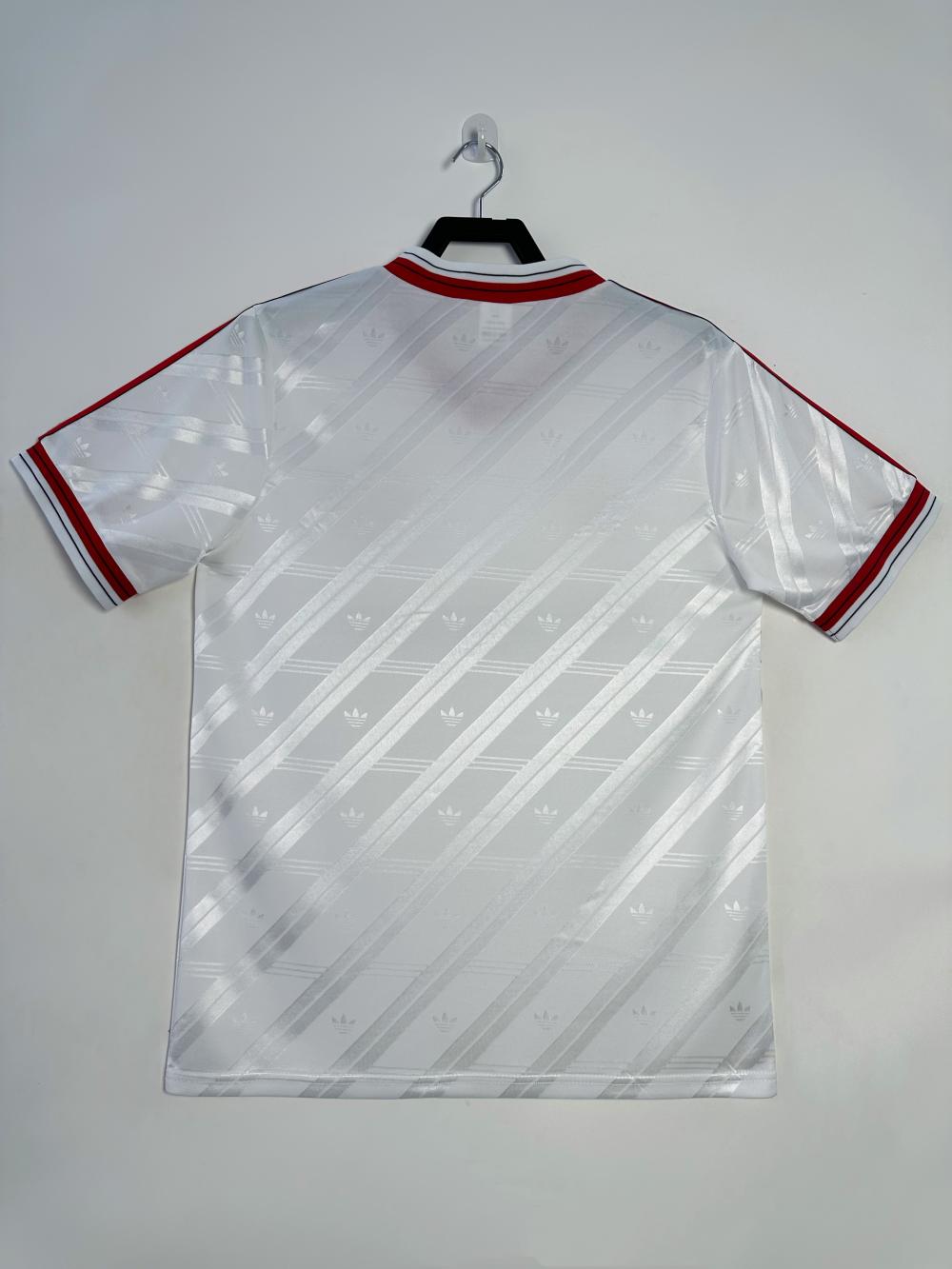 1986/1988 Retro Manchester United Deplasman Futbol forması 1:1 Tayland kalitesi - Görsel 2