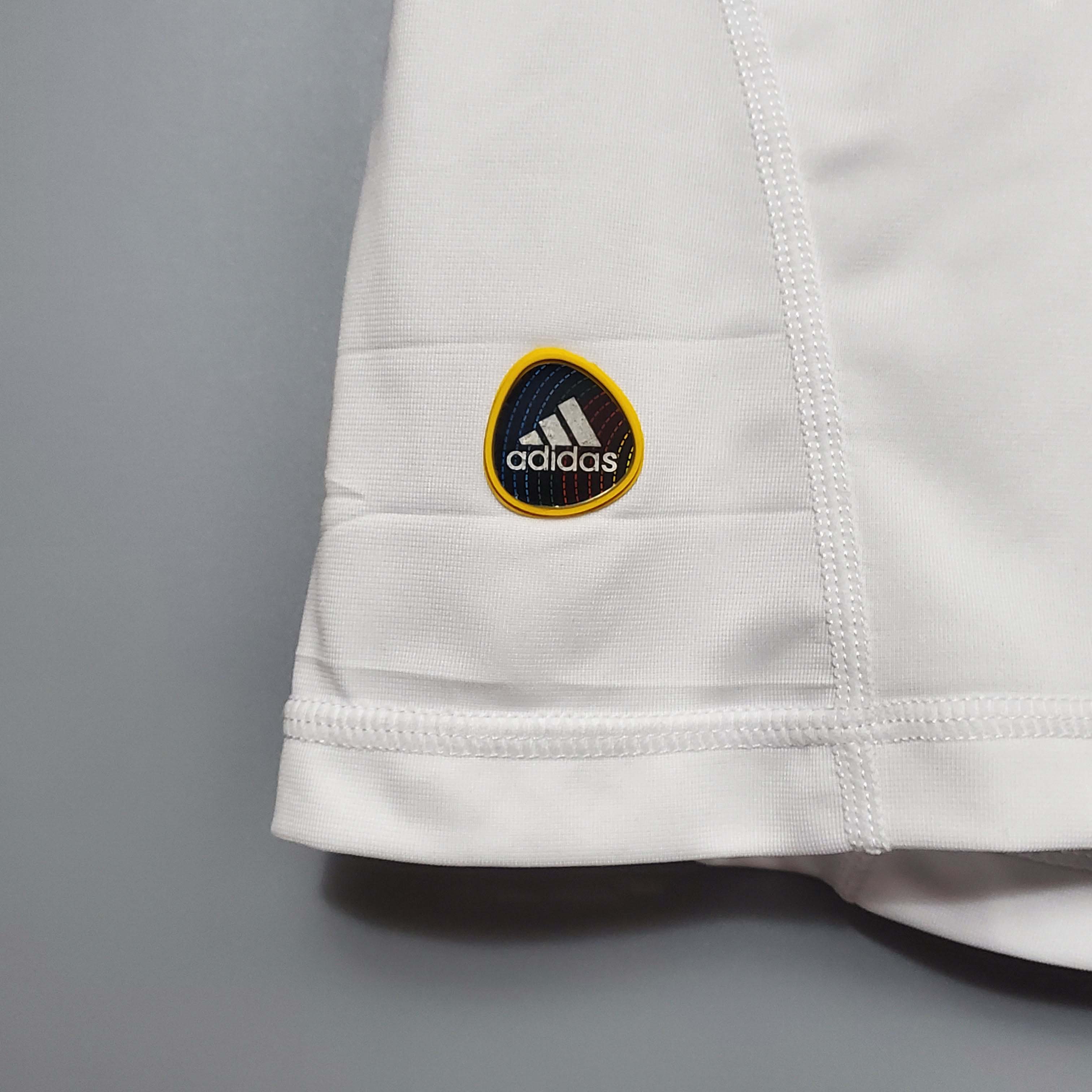 2010/2011 Rétro Real Madrid Domicile Maillot de football Qualité thaï 1:1 – Image 11