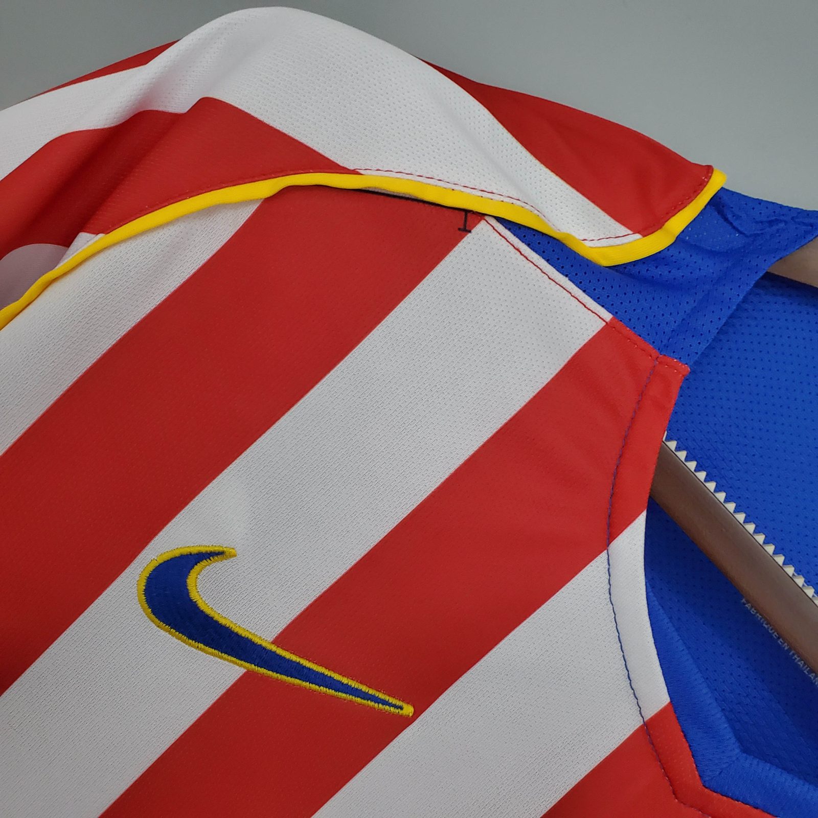 2004/2005 Rétro Atletico Madrid Domicile Maillot de football Qualité thaï 1:1 – Image 5