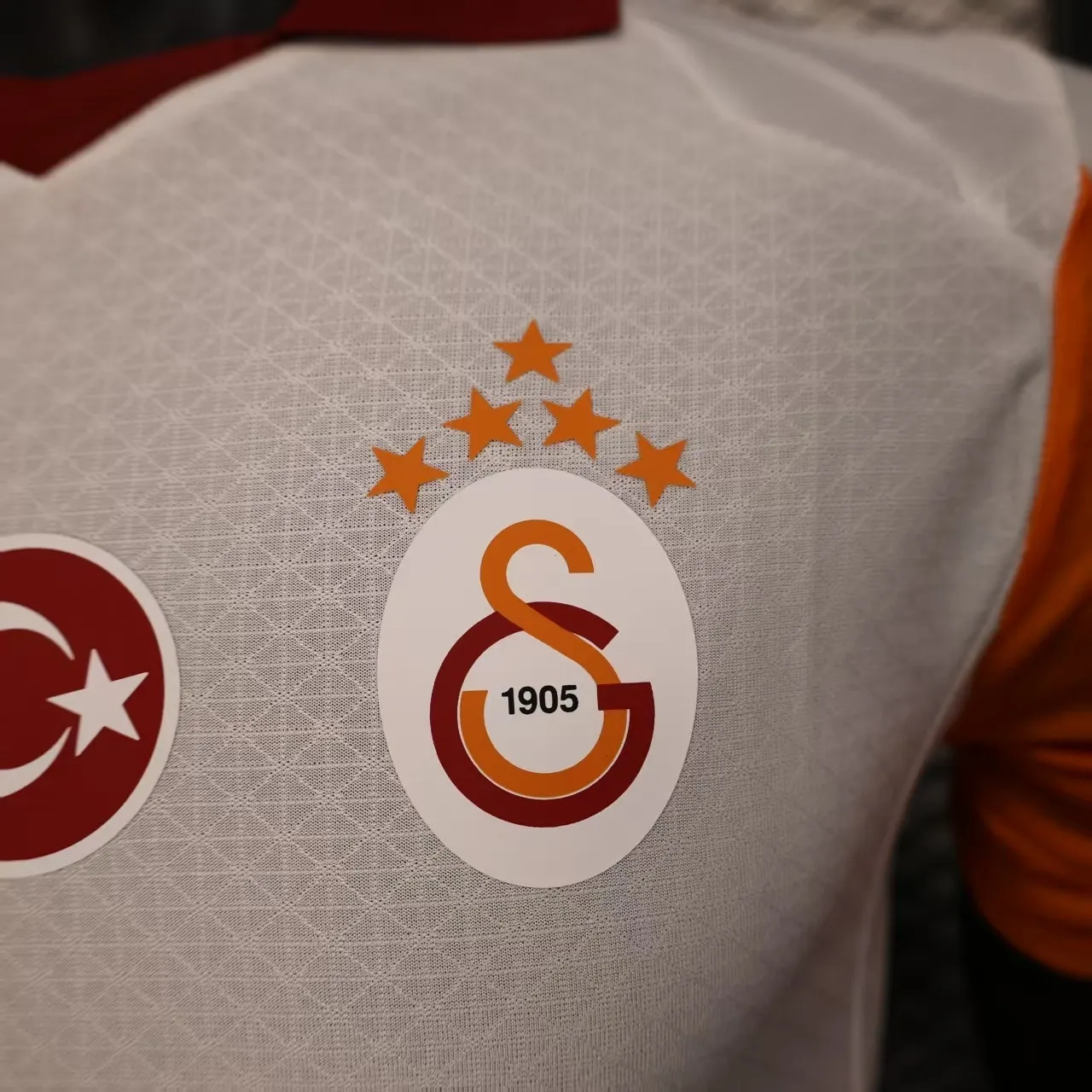 2025/2026 Игровая версия Galatasaray Гостевая Футбольная футболка Тайское качество 1:1 — изображение 6